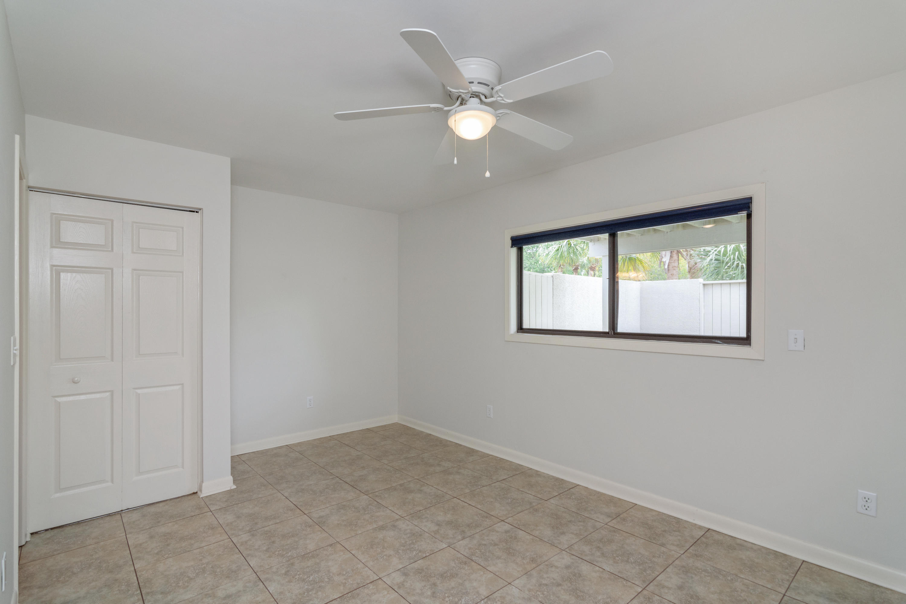 LINKSIDE VILLAGE UNIT 1 - Residential