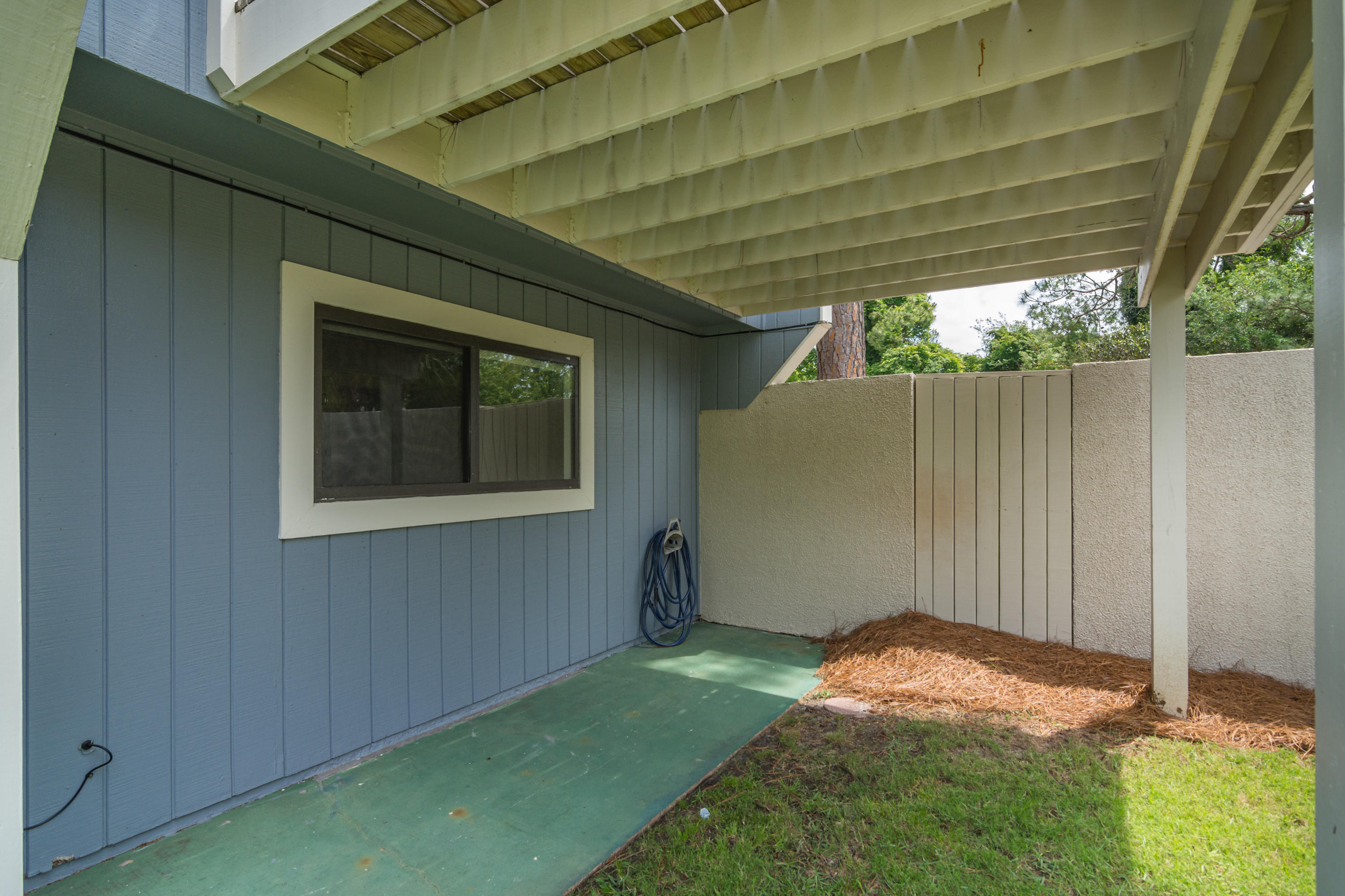 LINKSIDE VILLAGE UNIT 1 - Residential