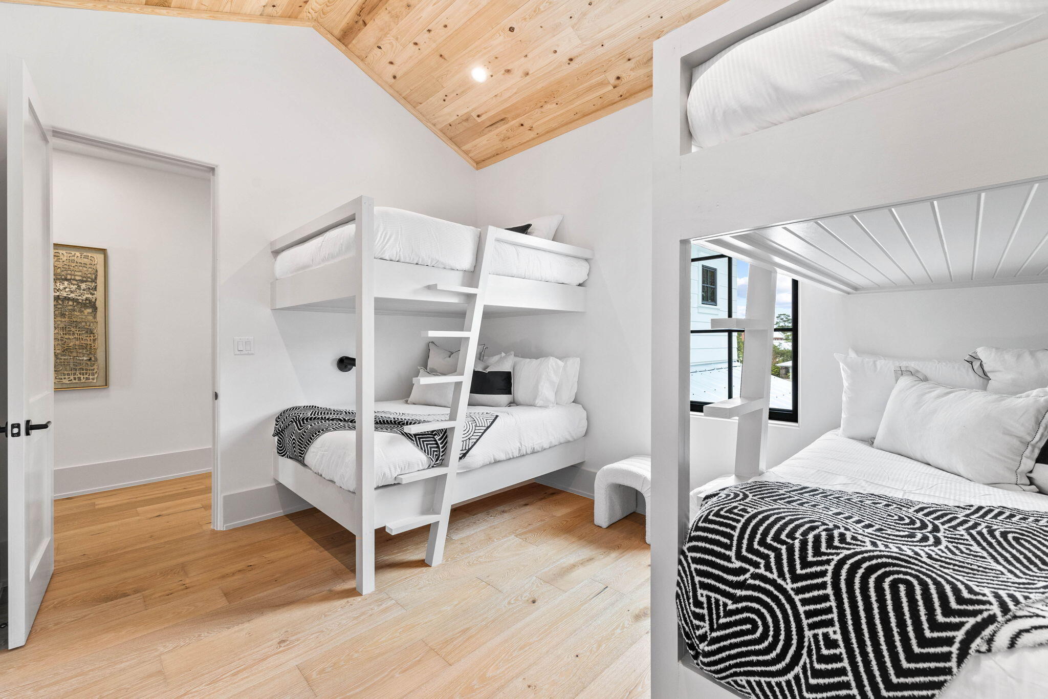 SWEET BAY - Residential