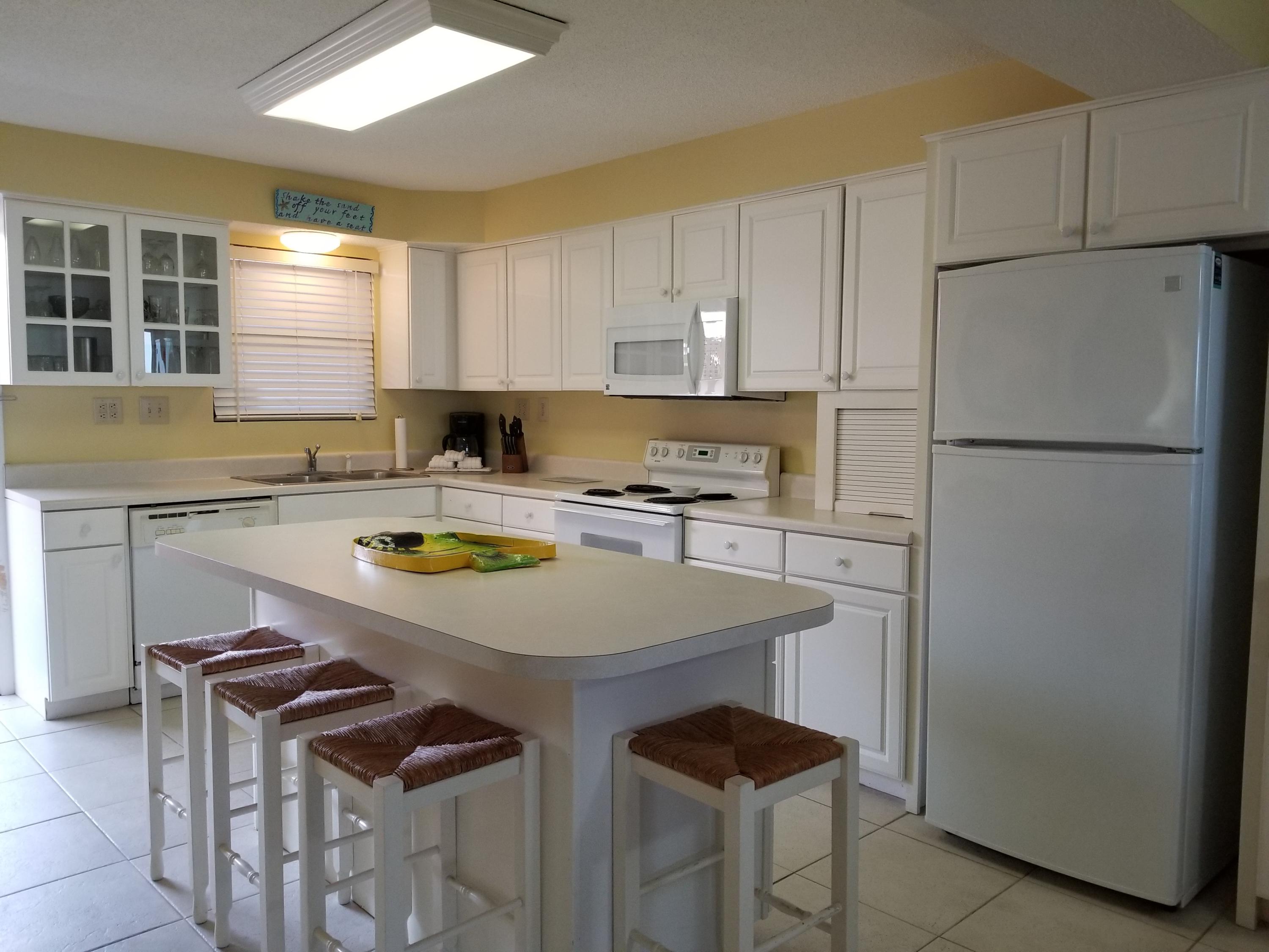 Jetty East Condominium - Residential