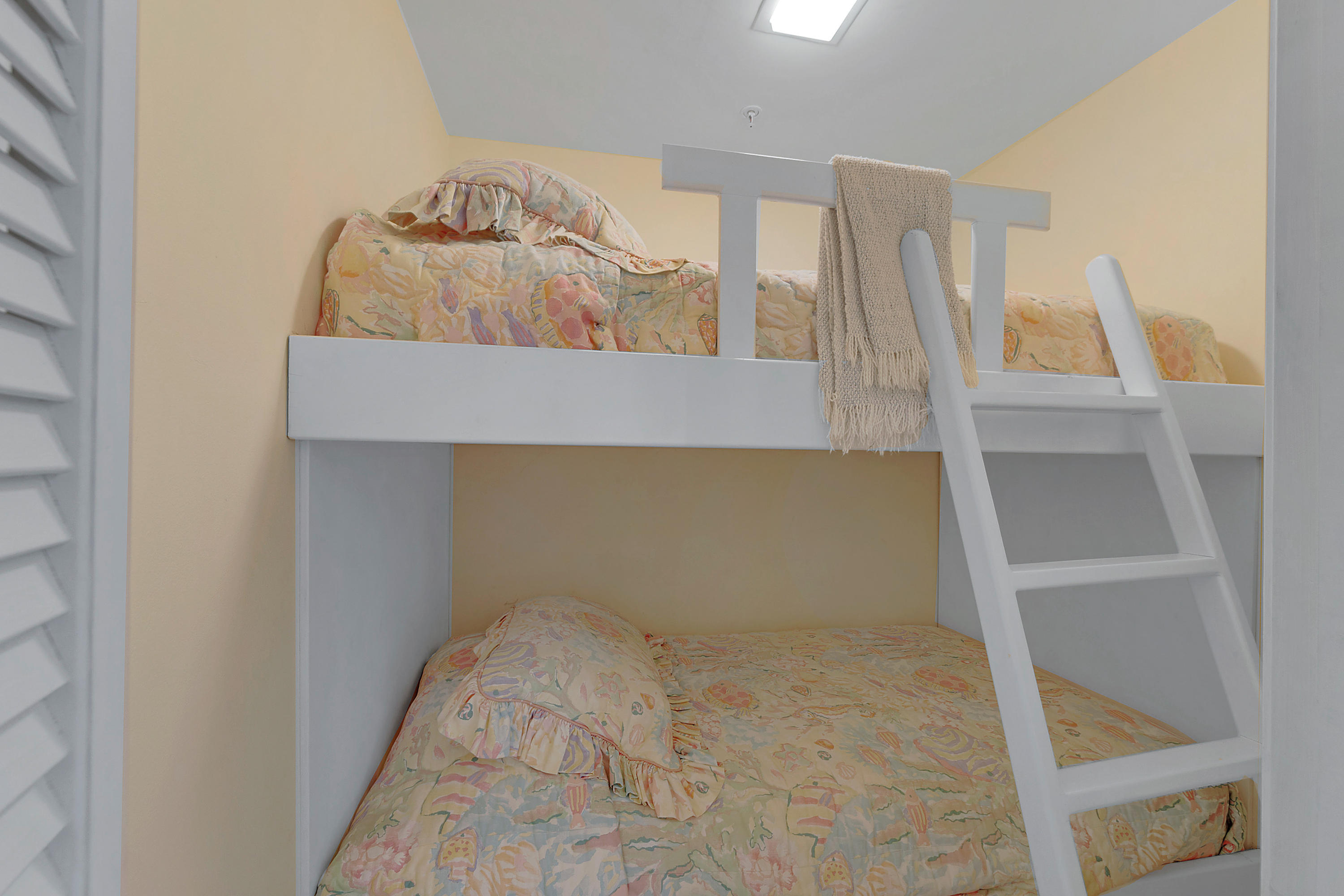 SOUTHWINDS III AT SANDESTIN - Residential