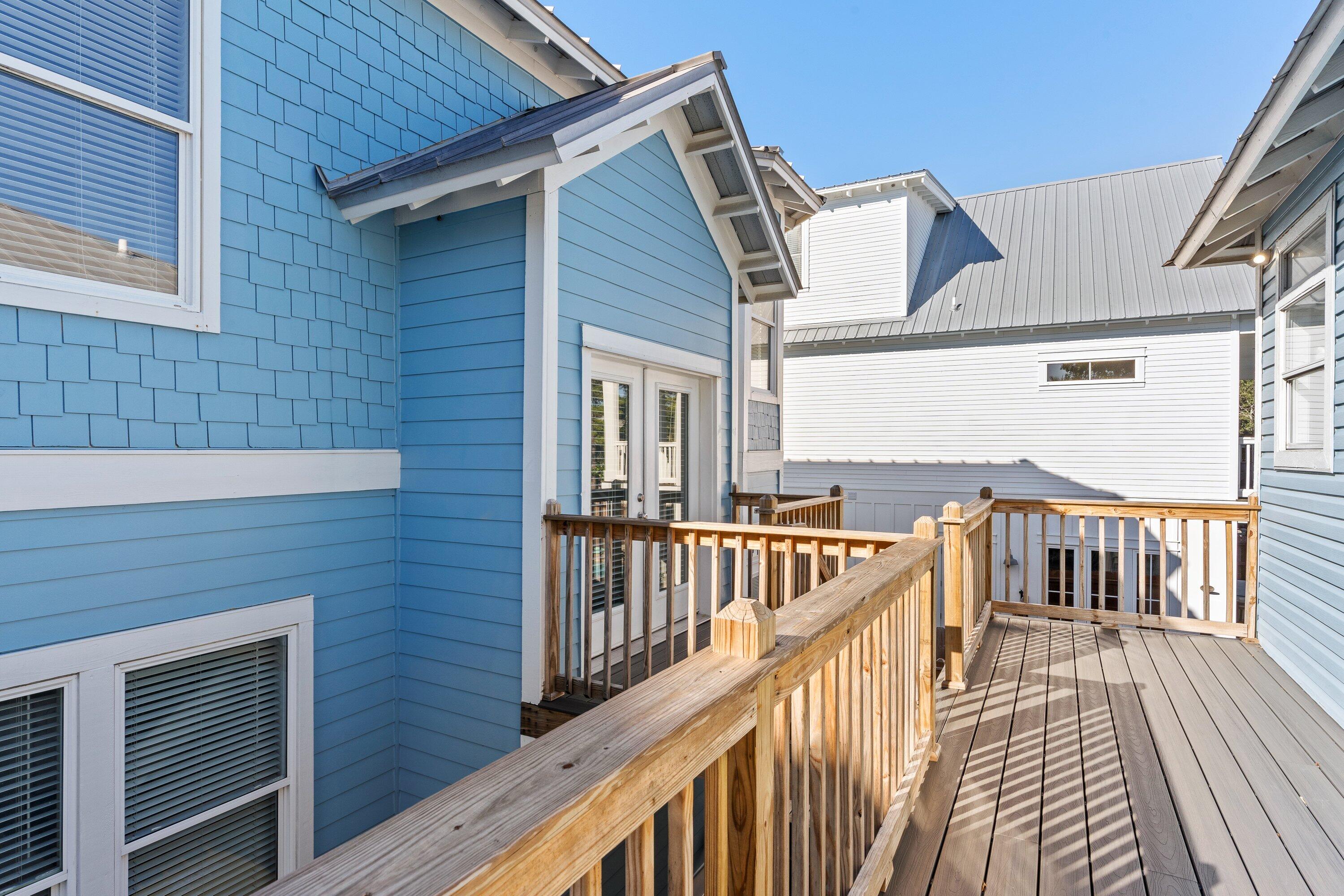 CRYSTAL BEACH - Residential