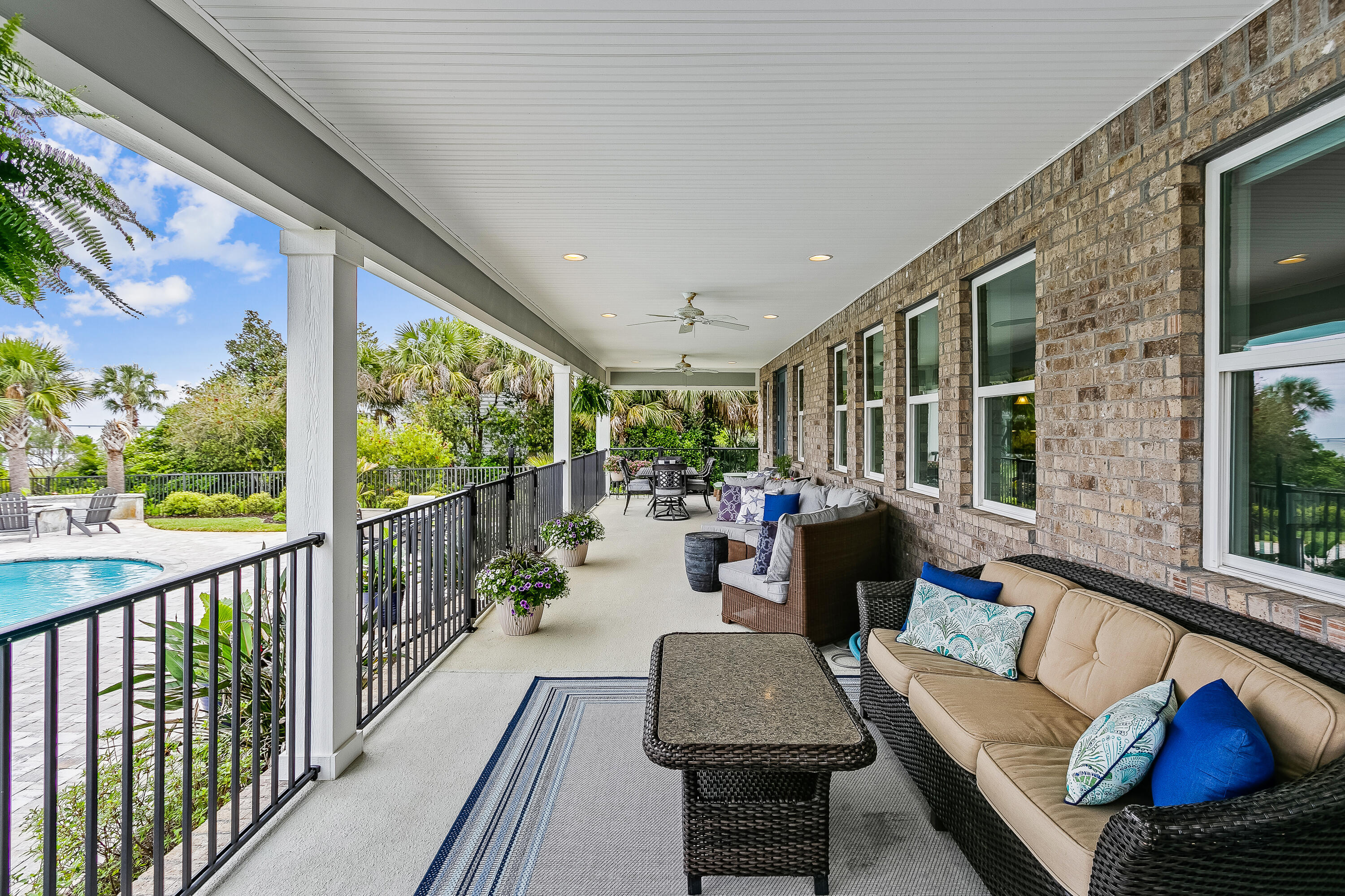 WHISPER BAY - Residential