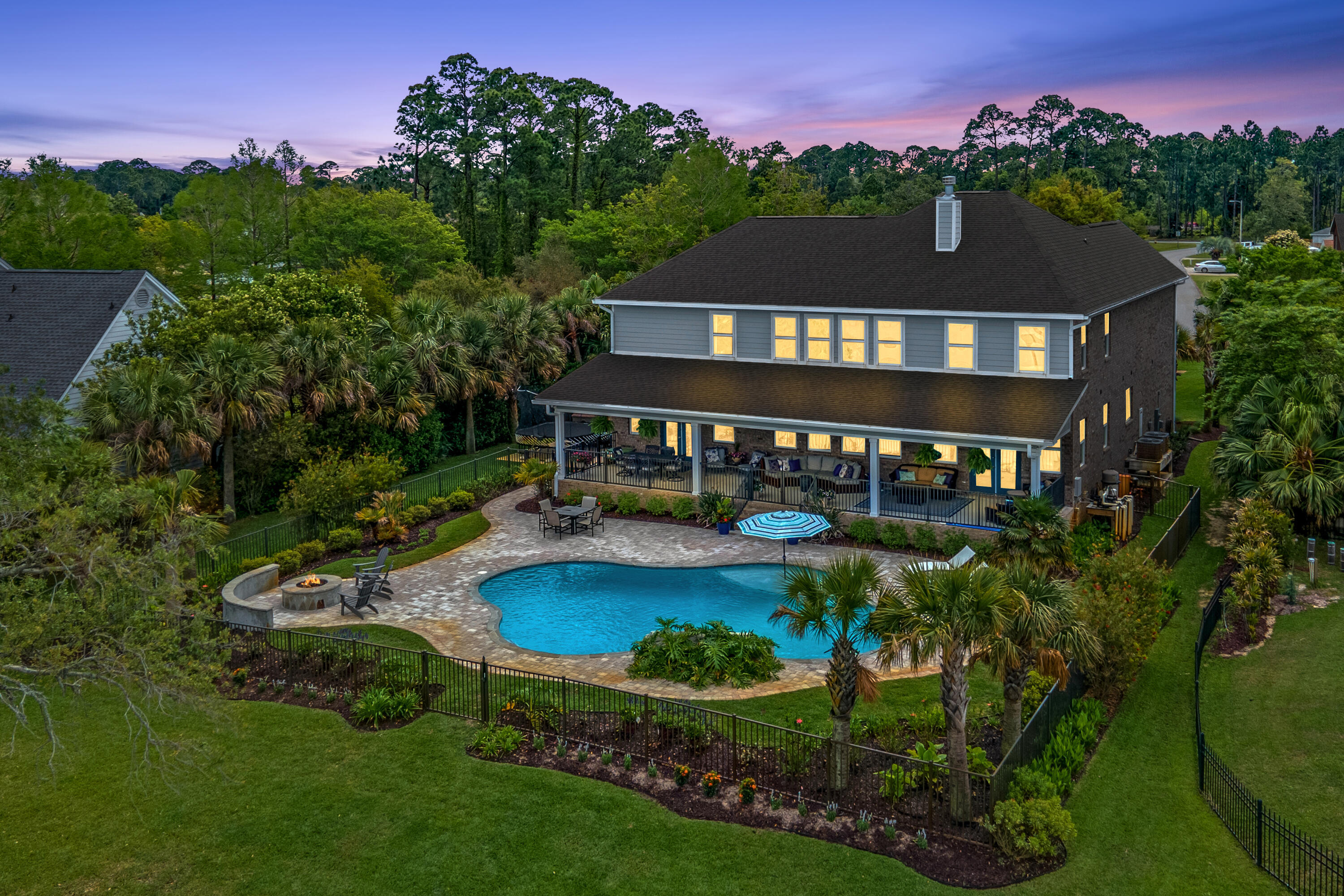 WHISPER BAY - Residential