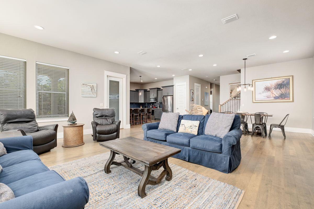 FRANGISTA BEACH 2ND ADDN - Residential