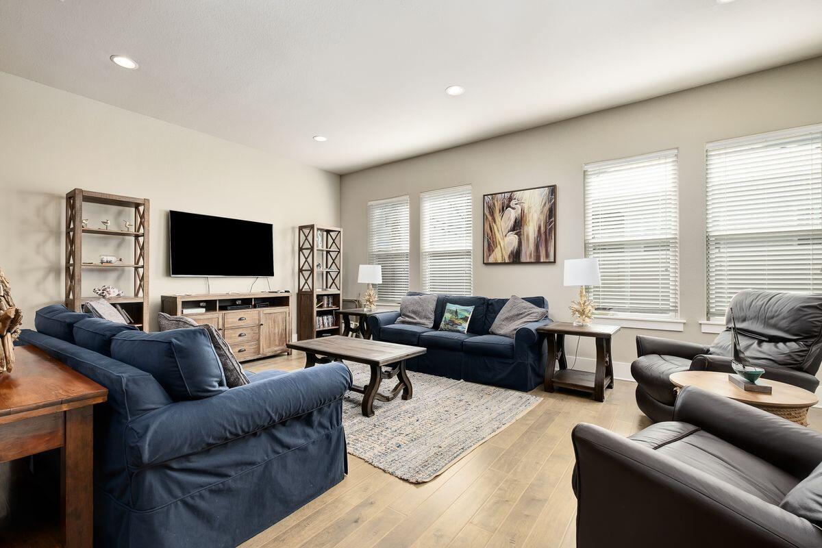 FRANGISTA BEACH 2ND ADDN - Residential