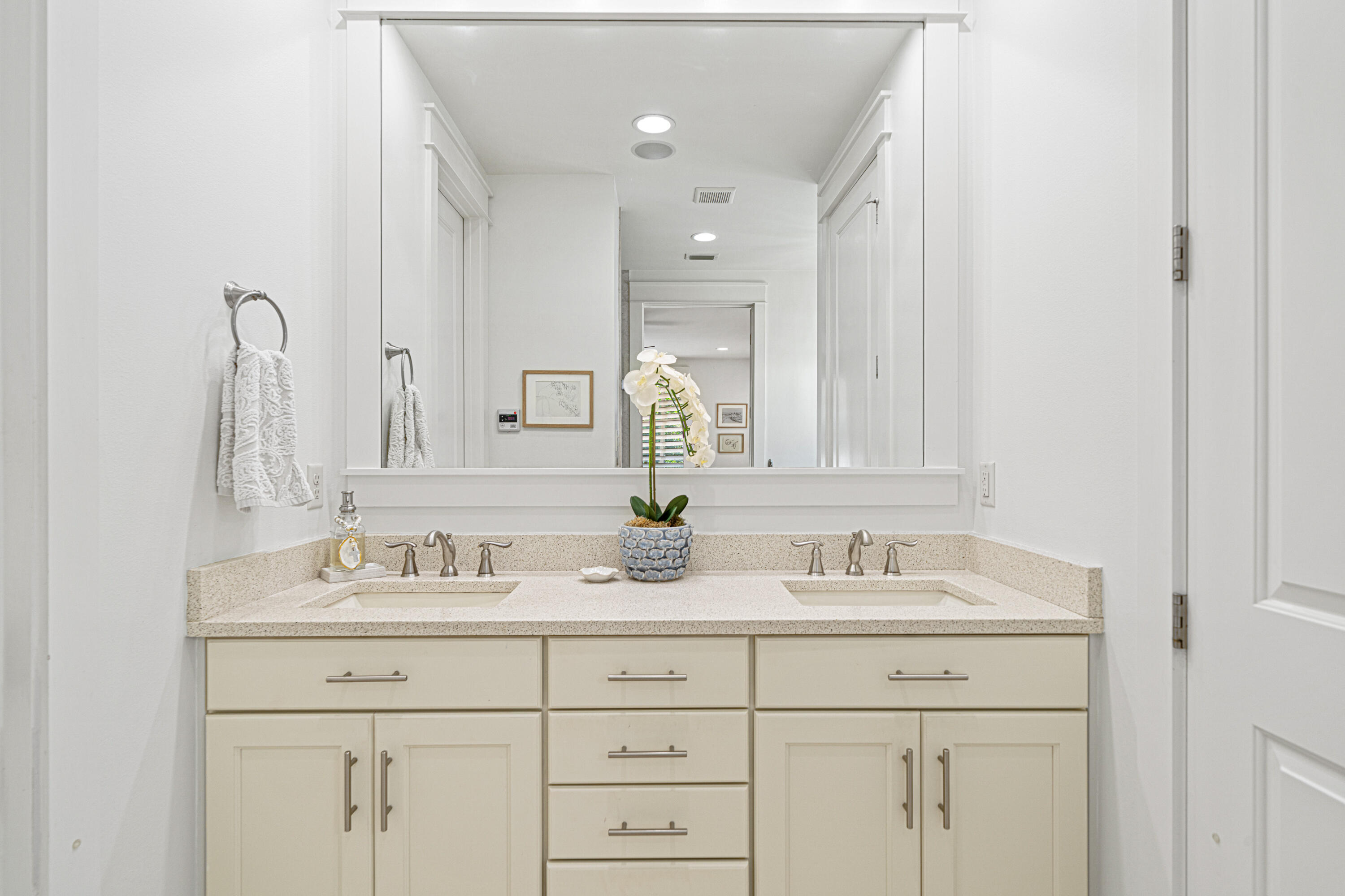 CARSON OAKS - Residential