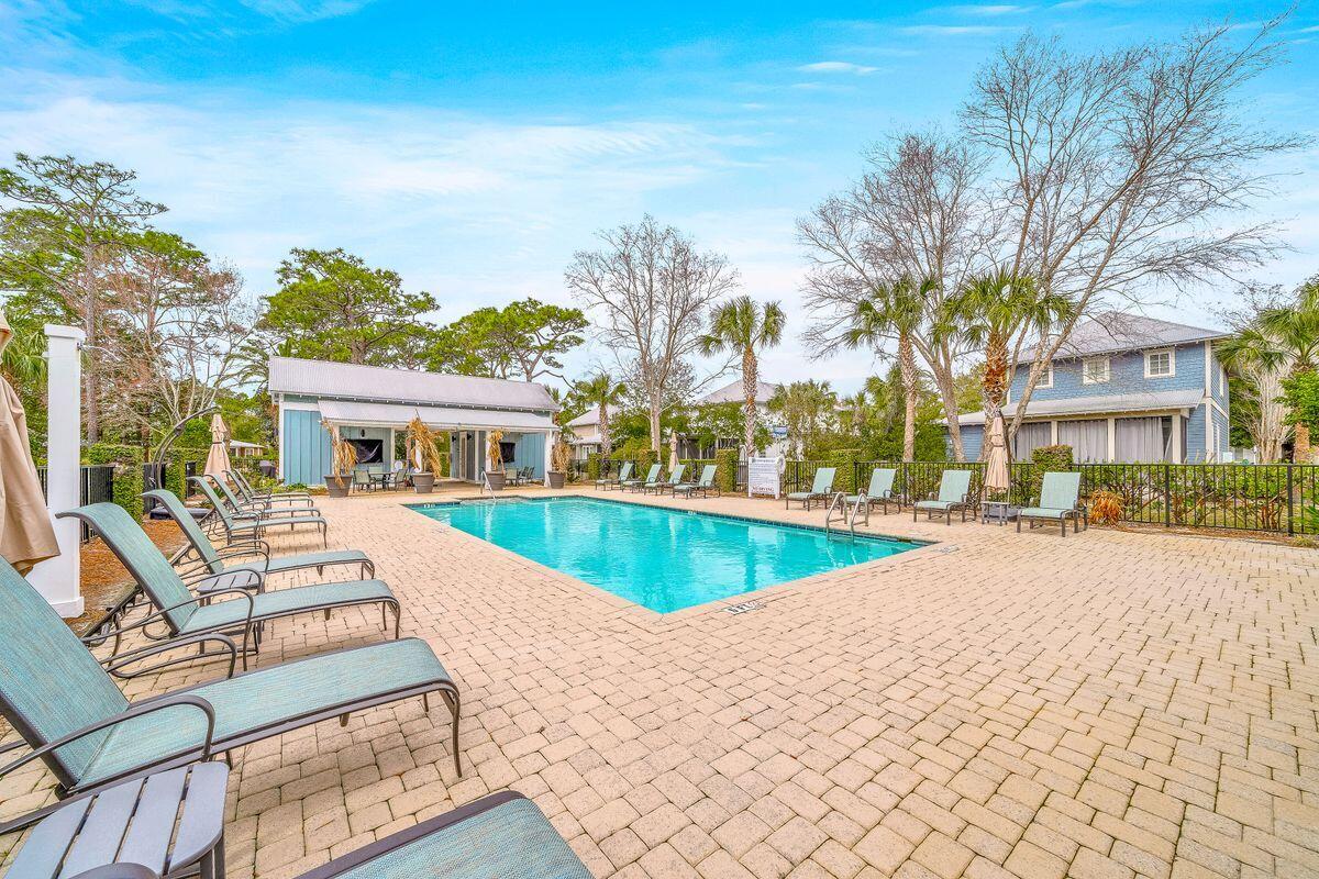CARSON OAKS - Residential