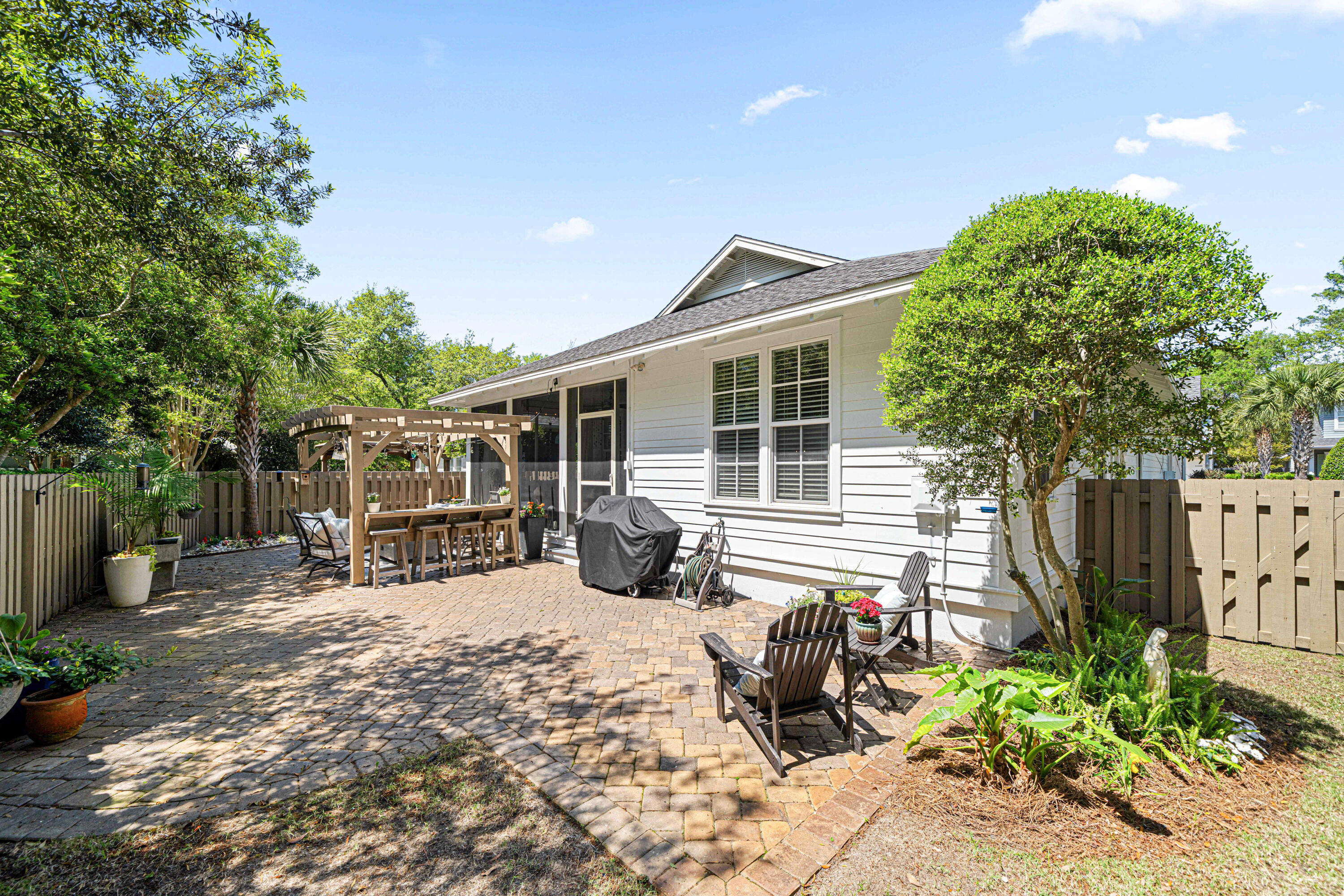 CARSON OAKS - Residential