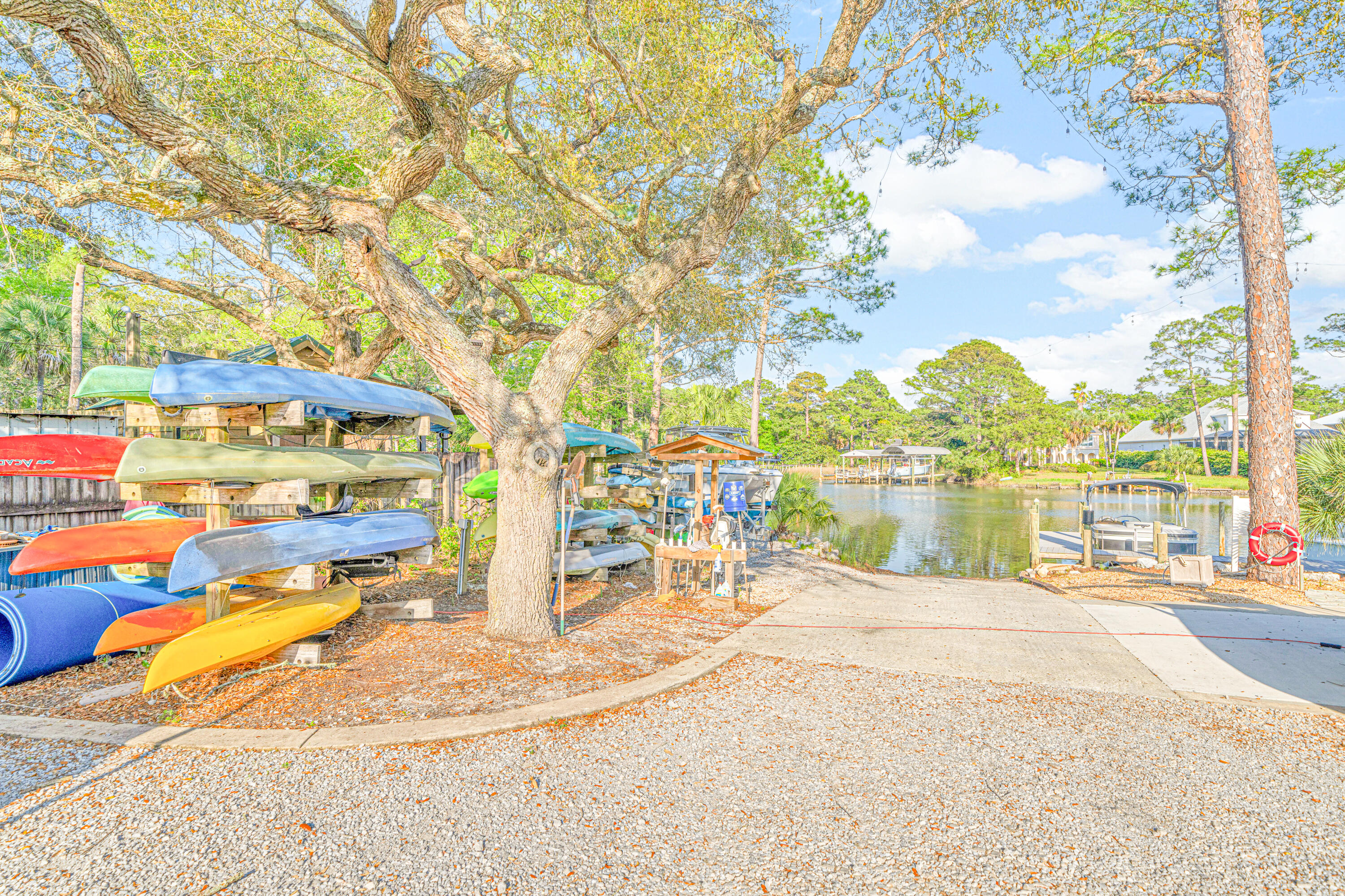CARSON OAKS - Residential