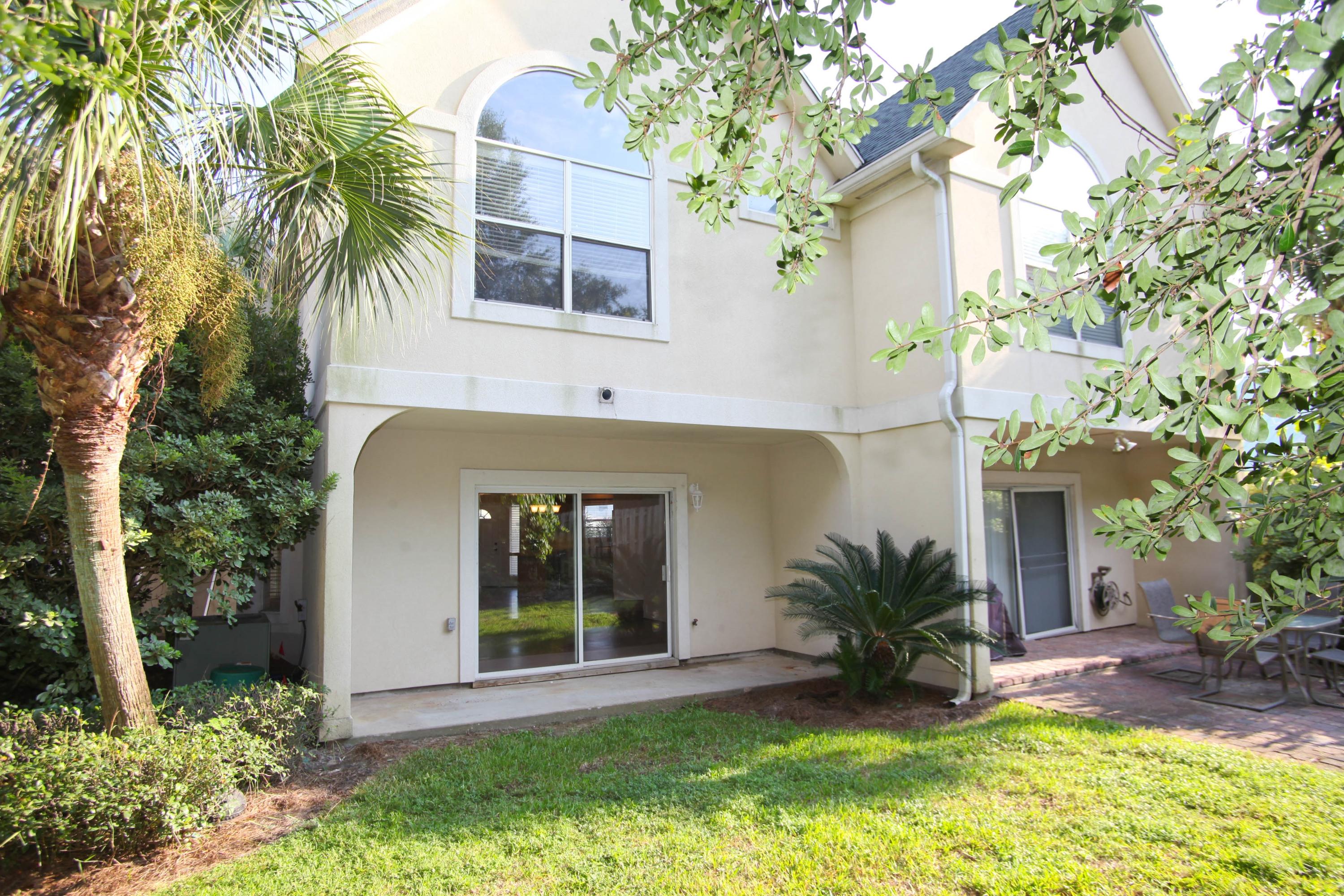 PELICAN PLACE T/H EAST - Residential