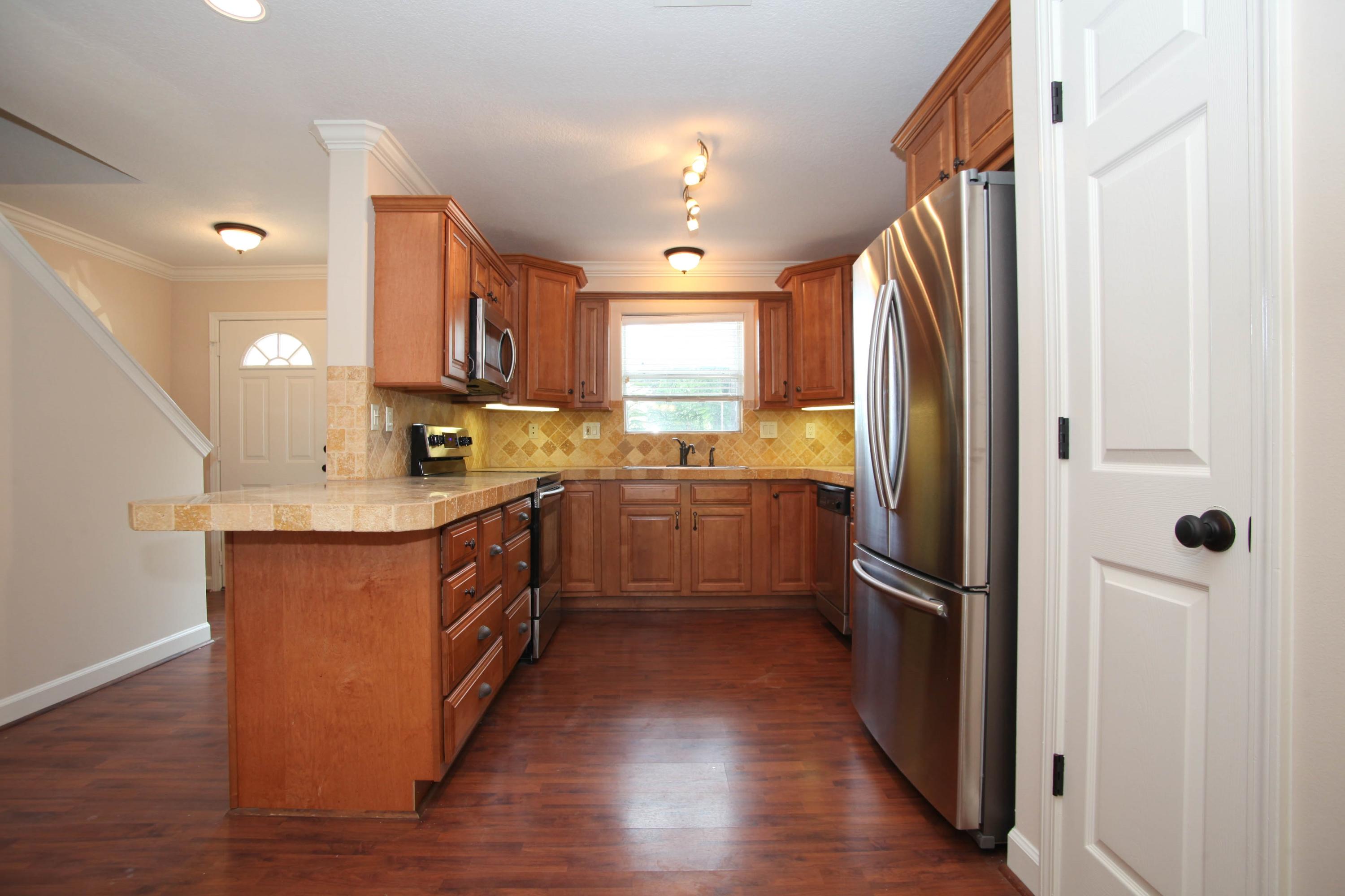 PELICAN PLACE T/H EAST - Residential