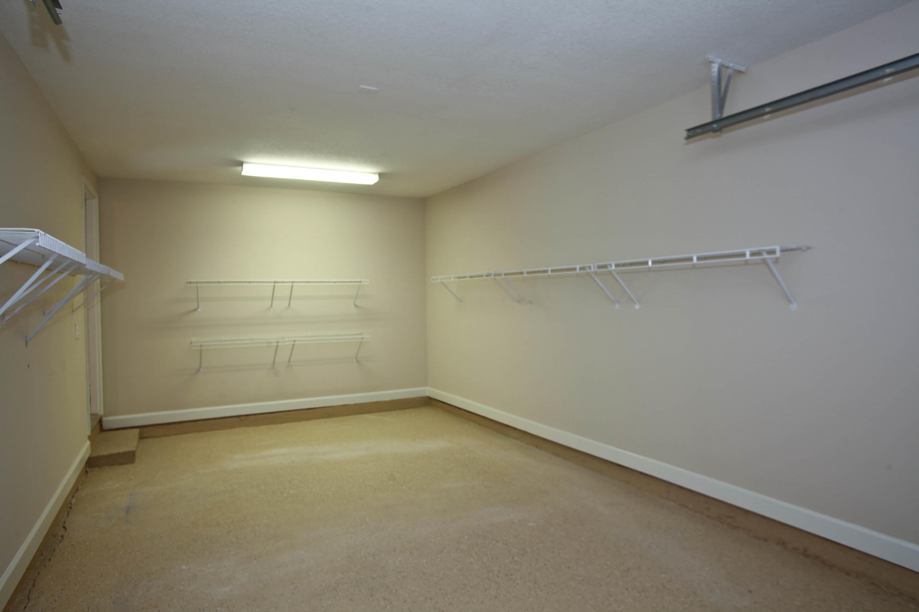 PELICAN PLACE T/H EAST - Residential