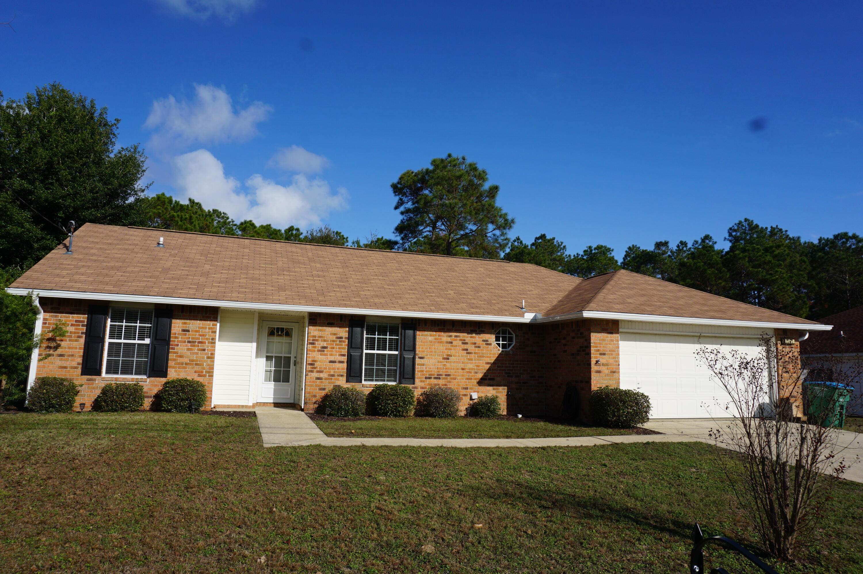 Cute South Crestview home makes commuting to bases, beaches and shopping a breeze. .