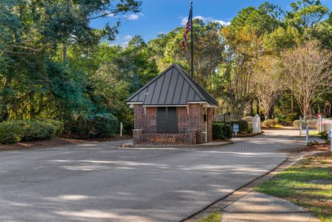 A home in Niceville