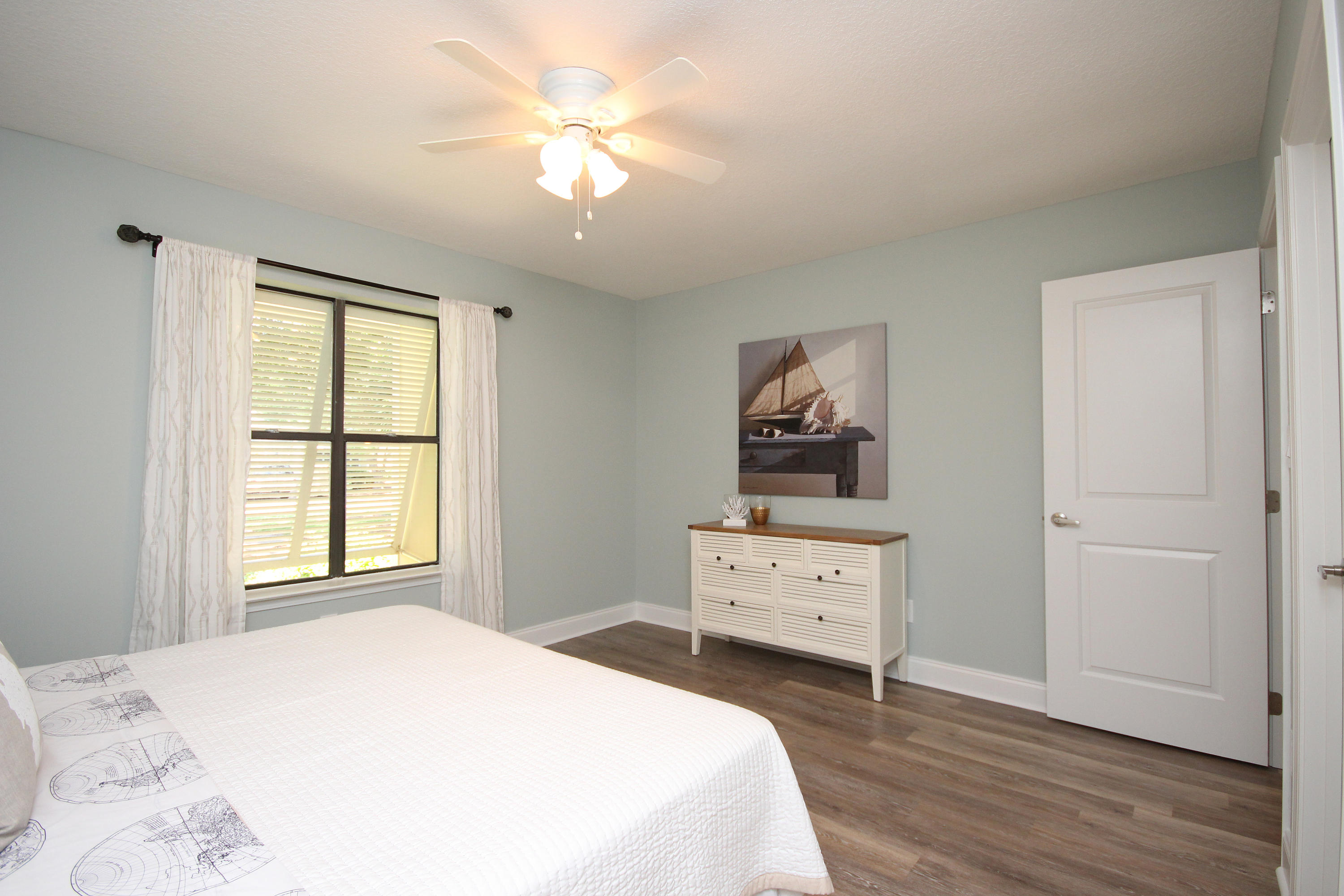 BAYOU VILLAGE CONDO PH 2 - Residential