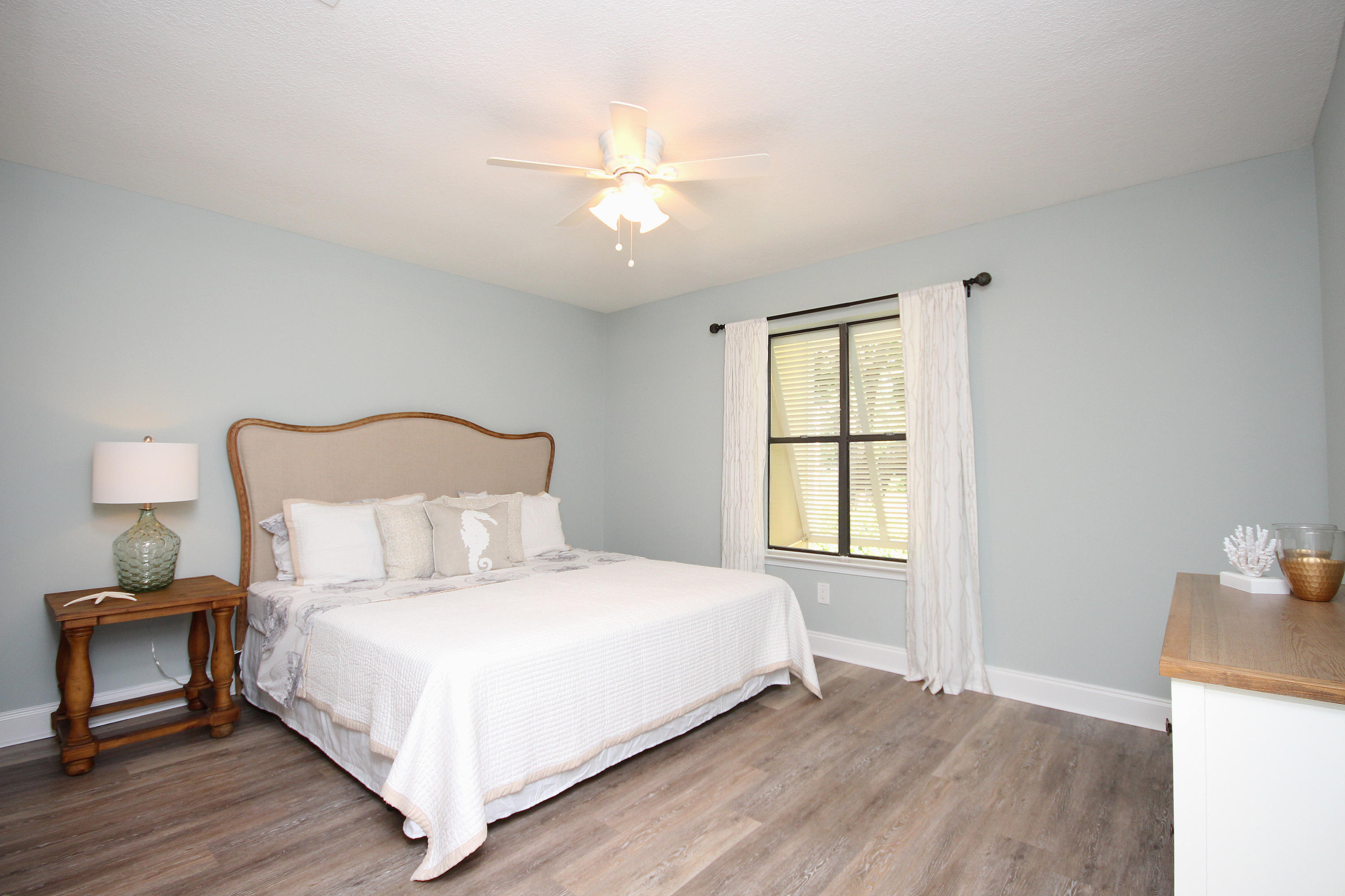 BAYOU VILLAGE CONDO PH 2 - Residential