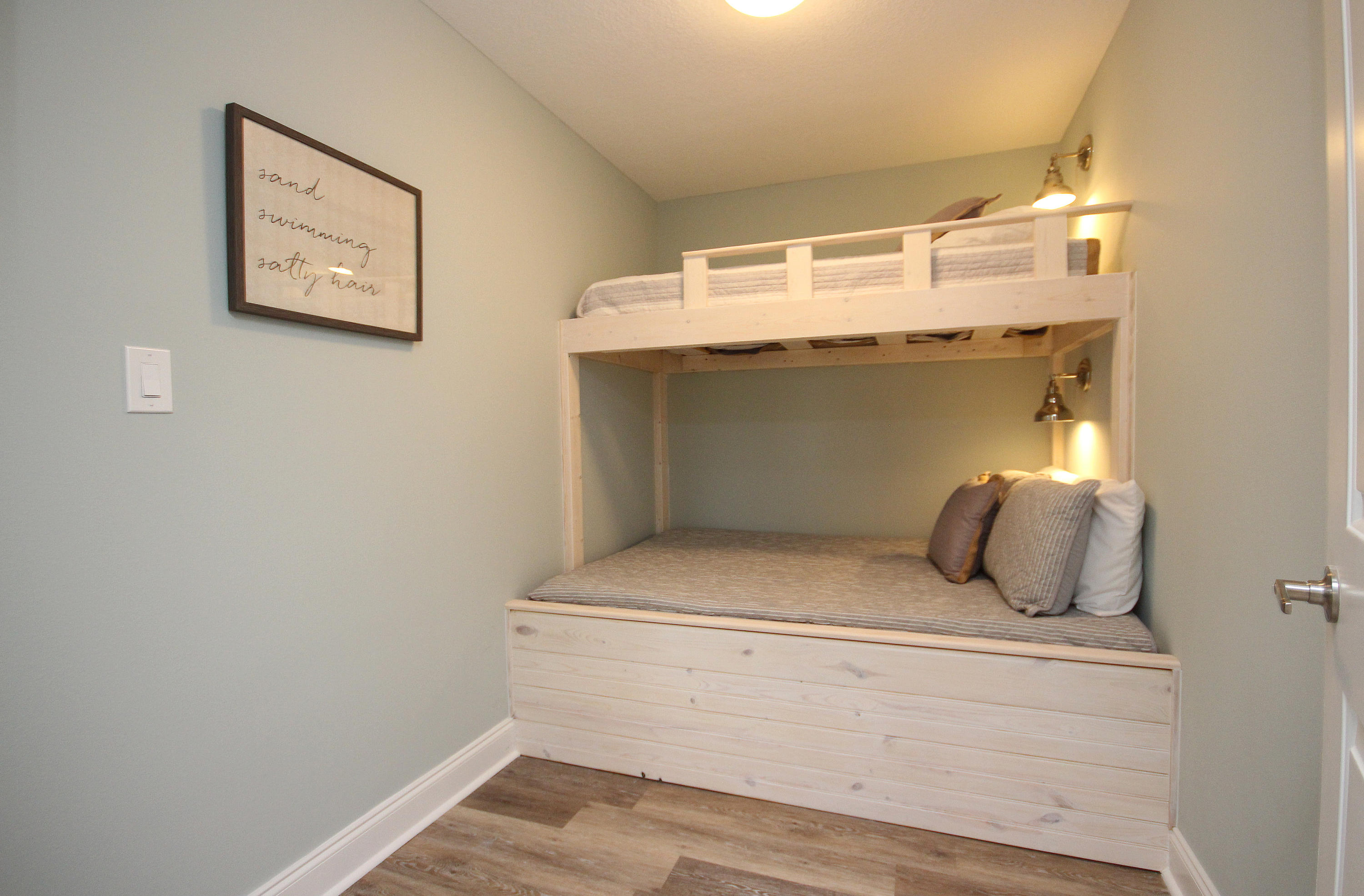 BAYOU VILLAGE CONDO PH 2 - Residential