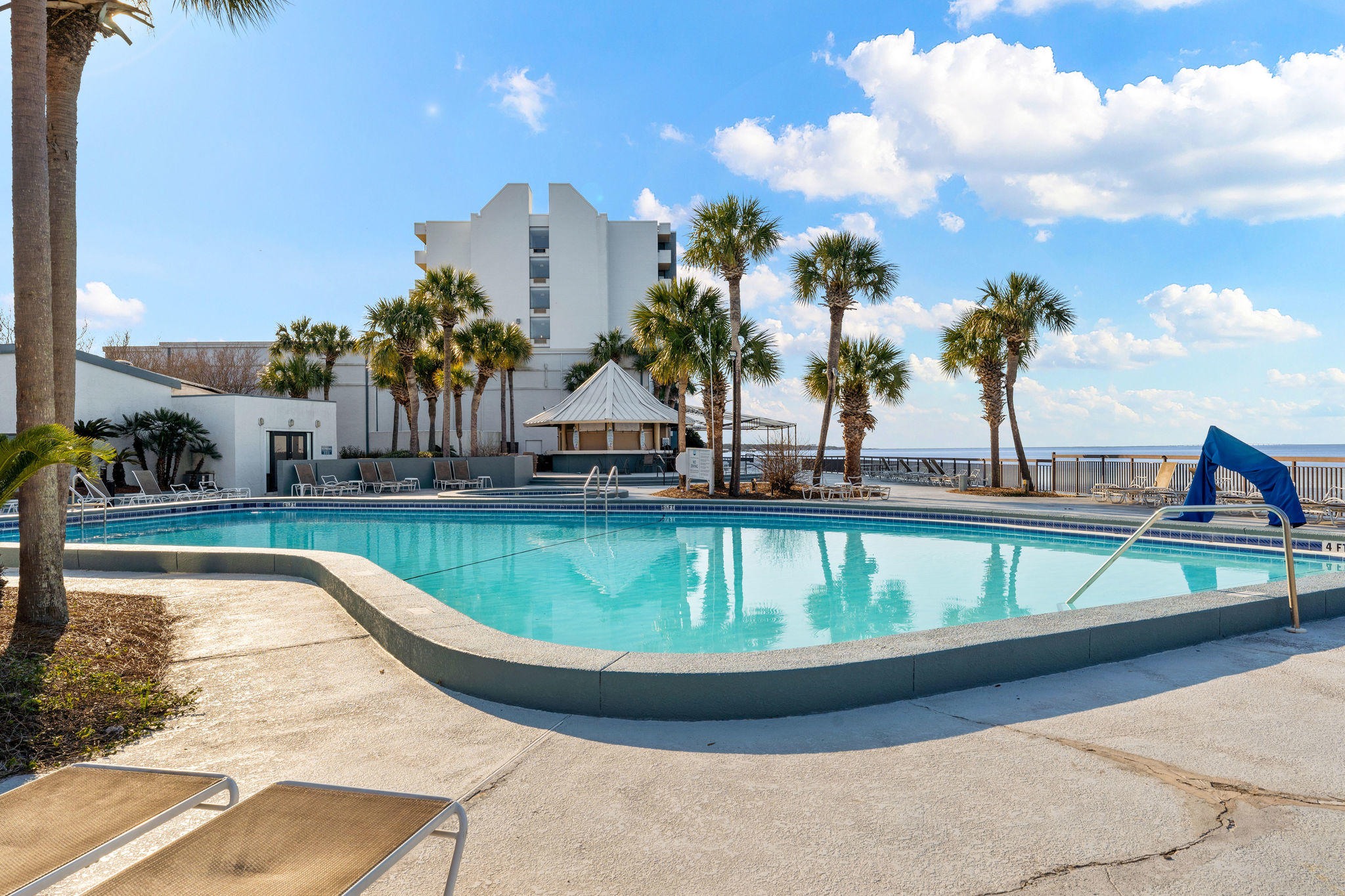 BAYSIDE CONDO SANDESTIN - Residential