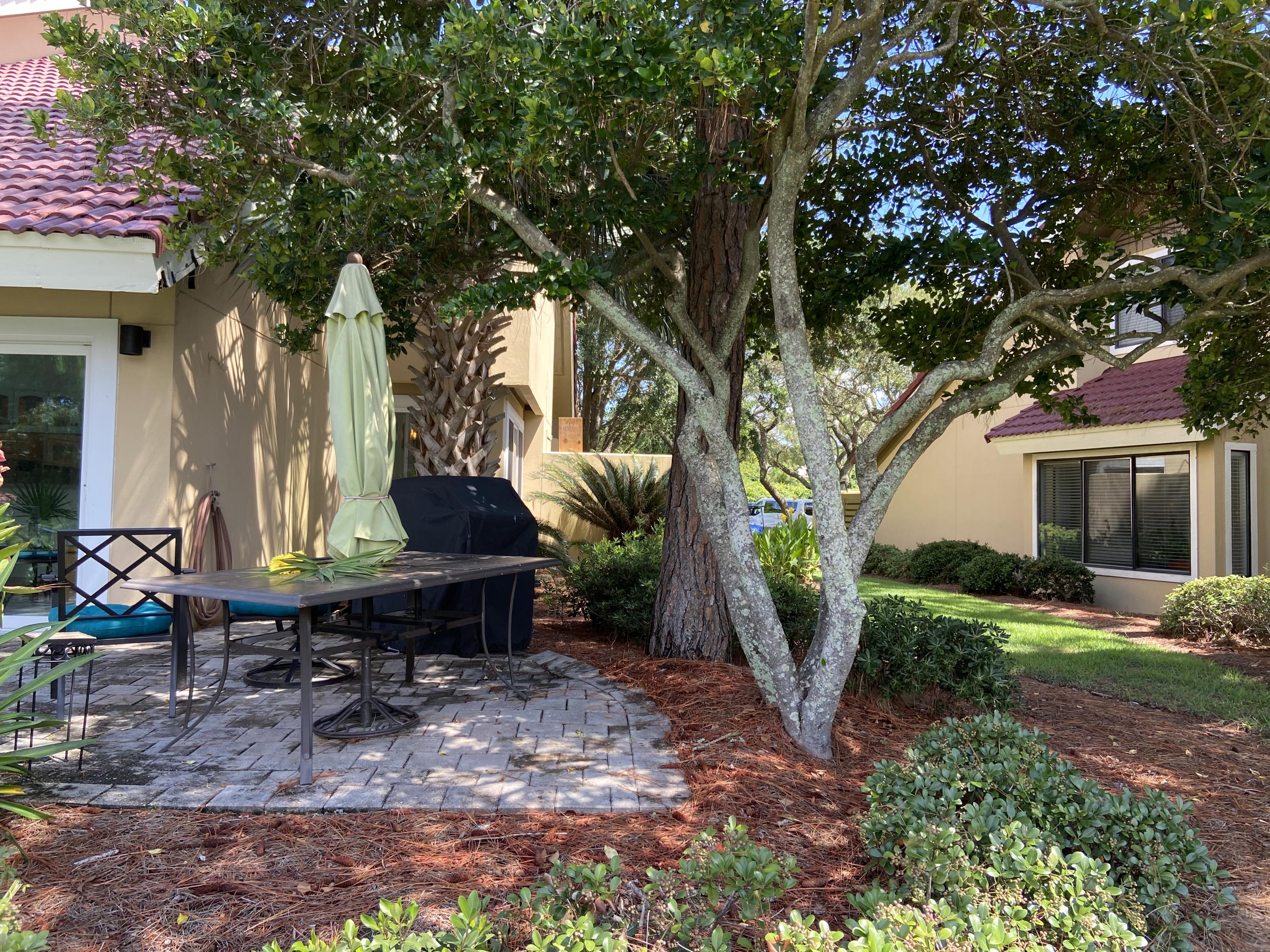 BEACHWALK T/H - Residential