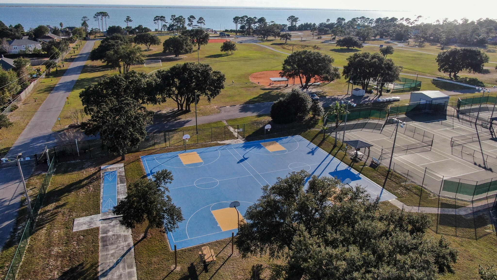 HOLLEY BY THE SEA - Residential