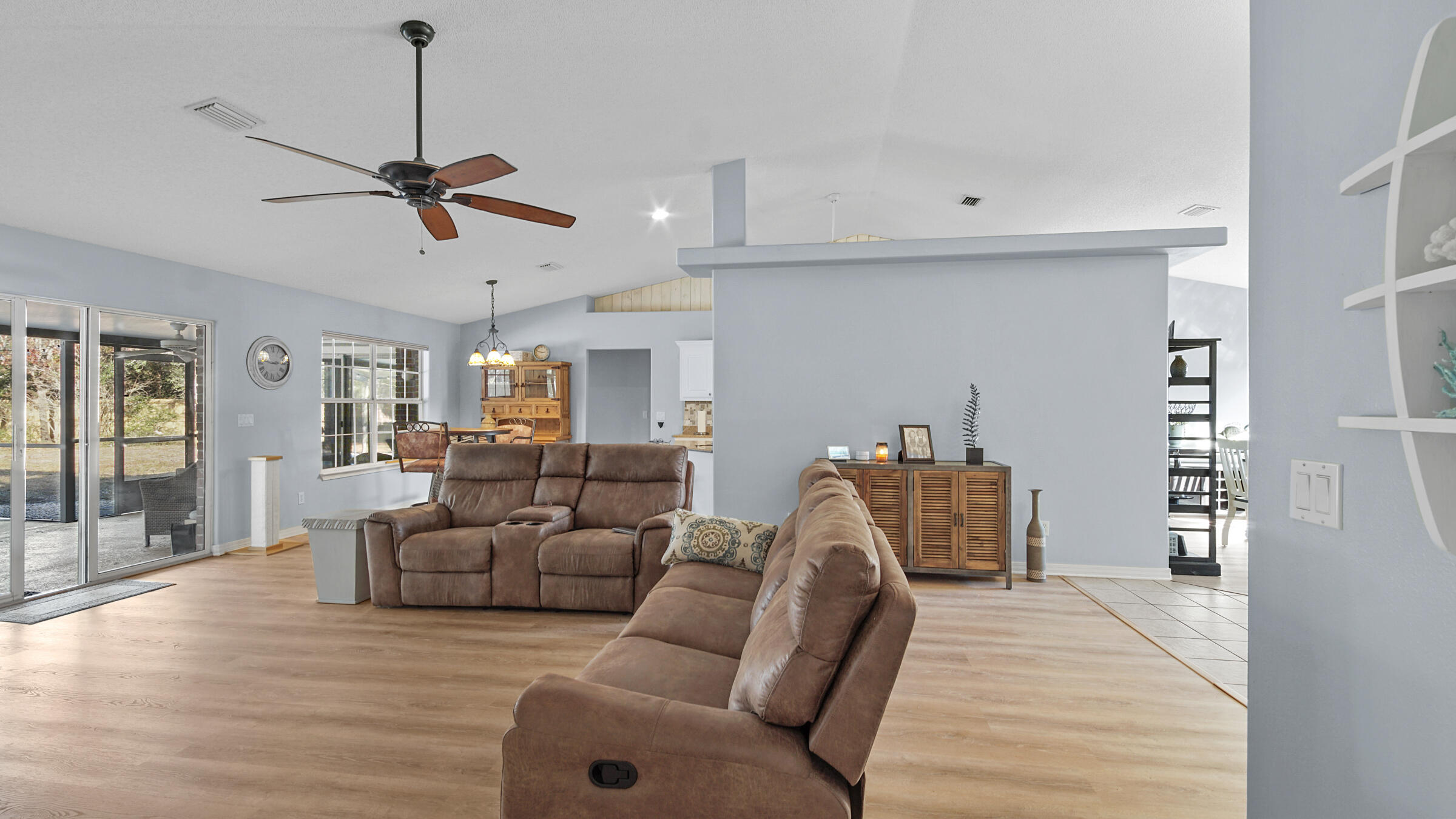 HOLLEY BY THE SEA - Residential