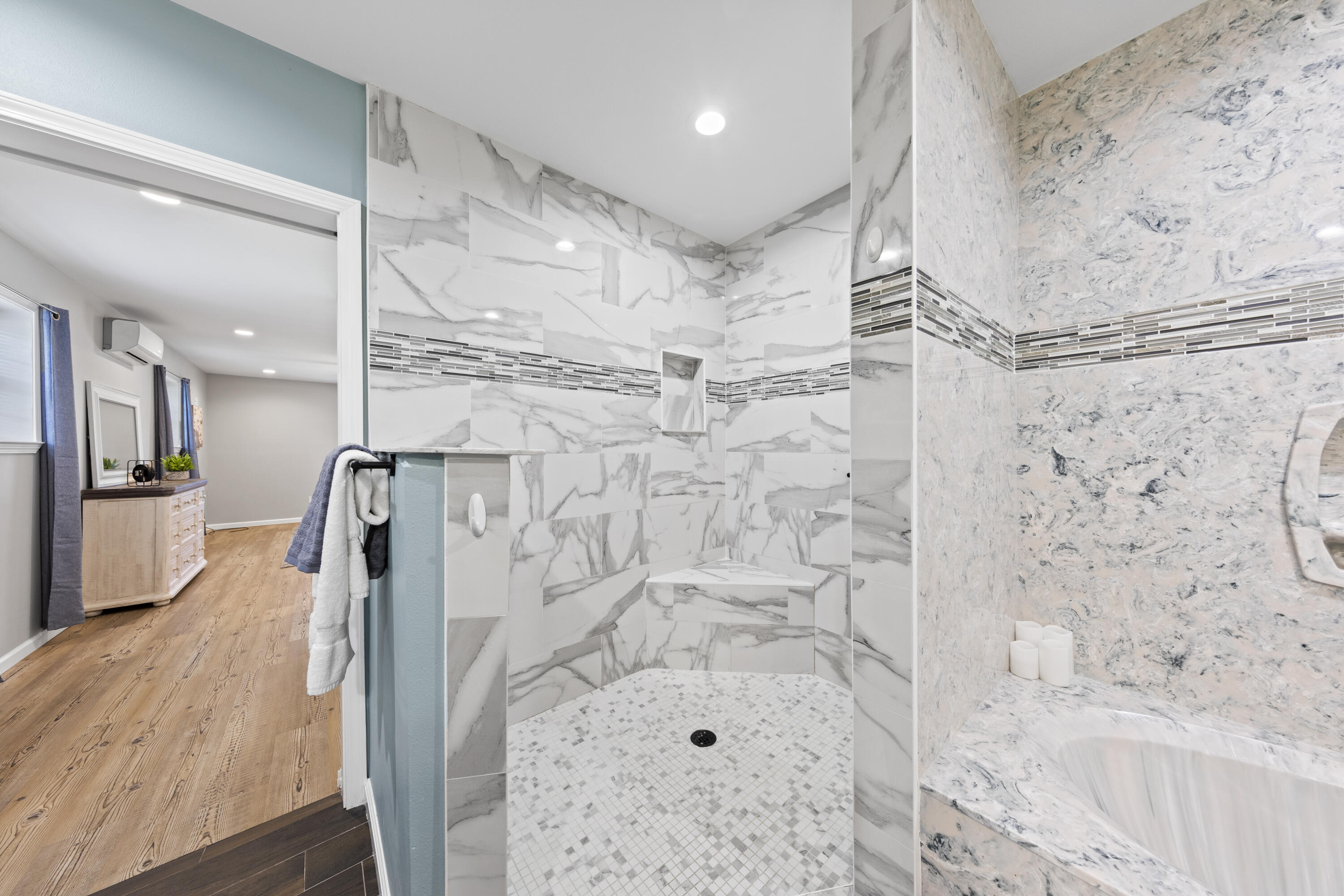 MIRAMAR ESTATES 4TH ADDN - Residential