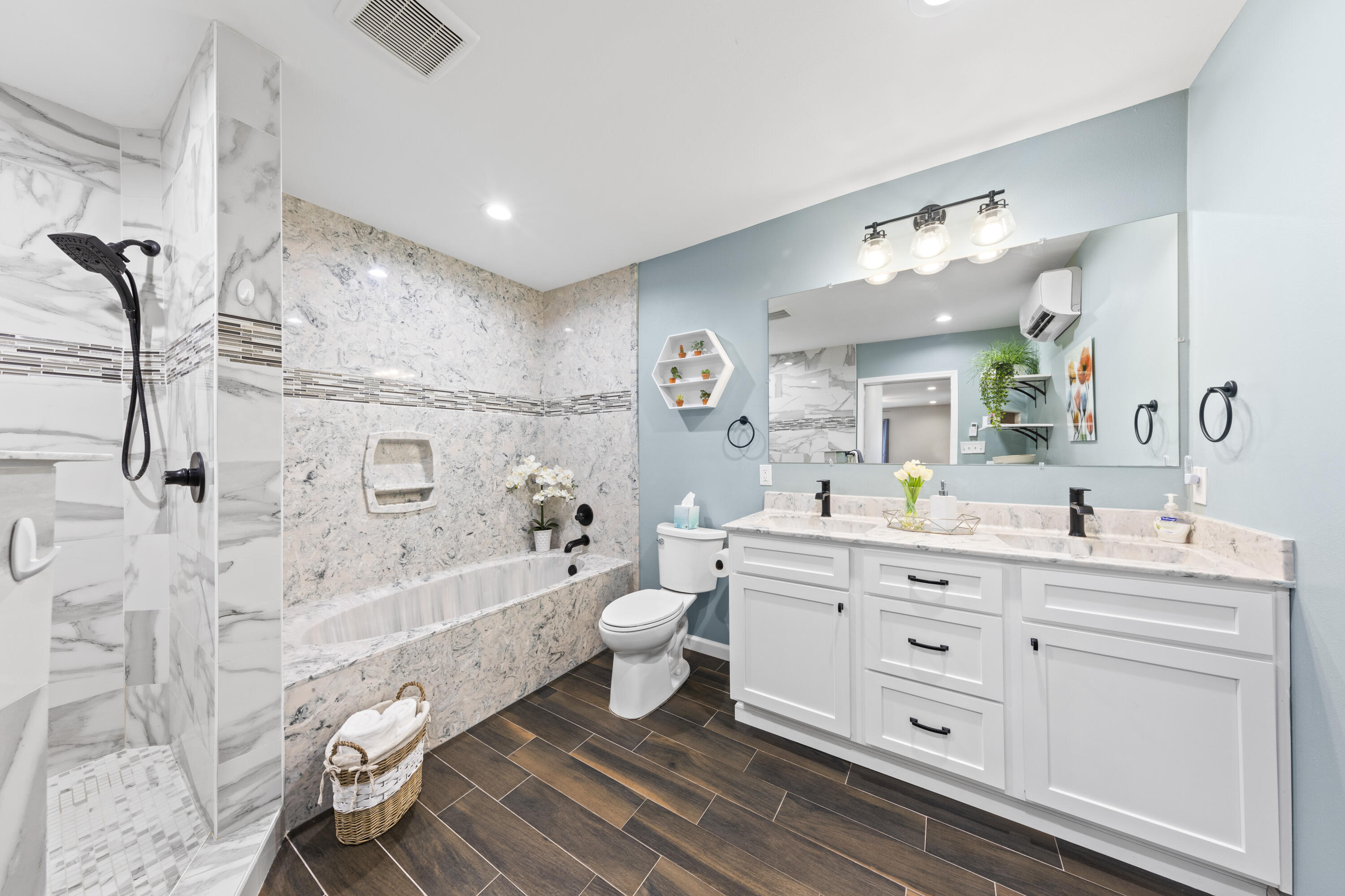 MIRAMAR ESTATES 4TH ADDN - Residential