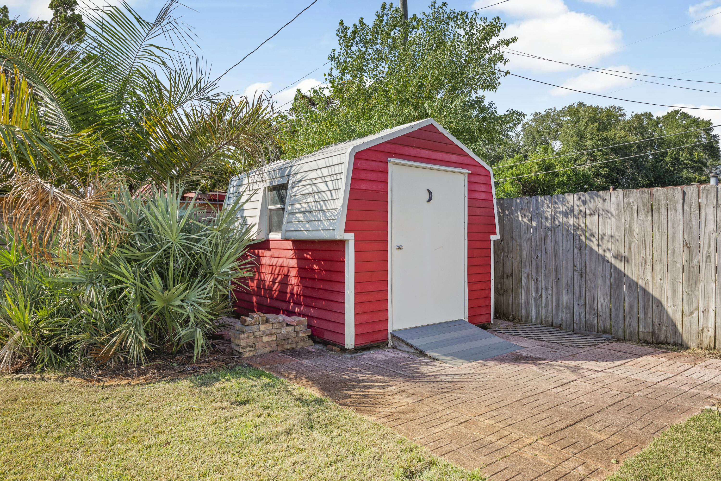 MIRAMAR ESTATES 4TH ADDN - Residential