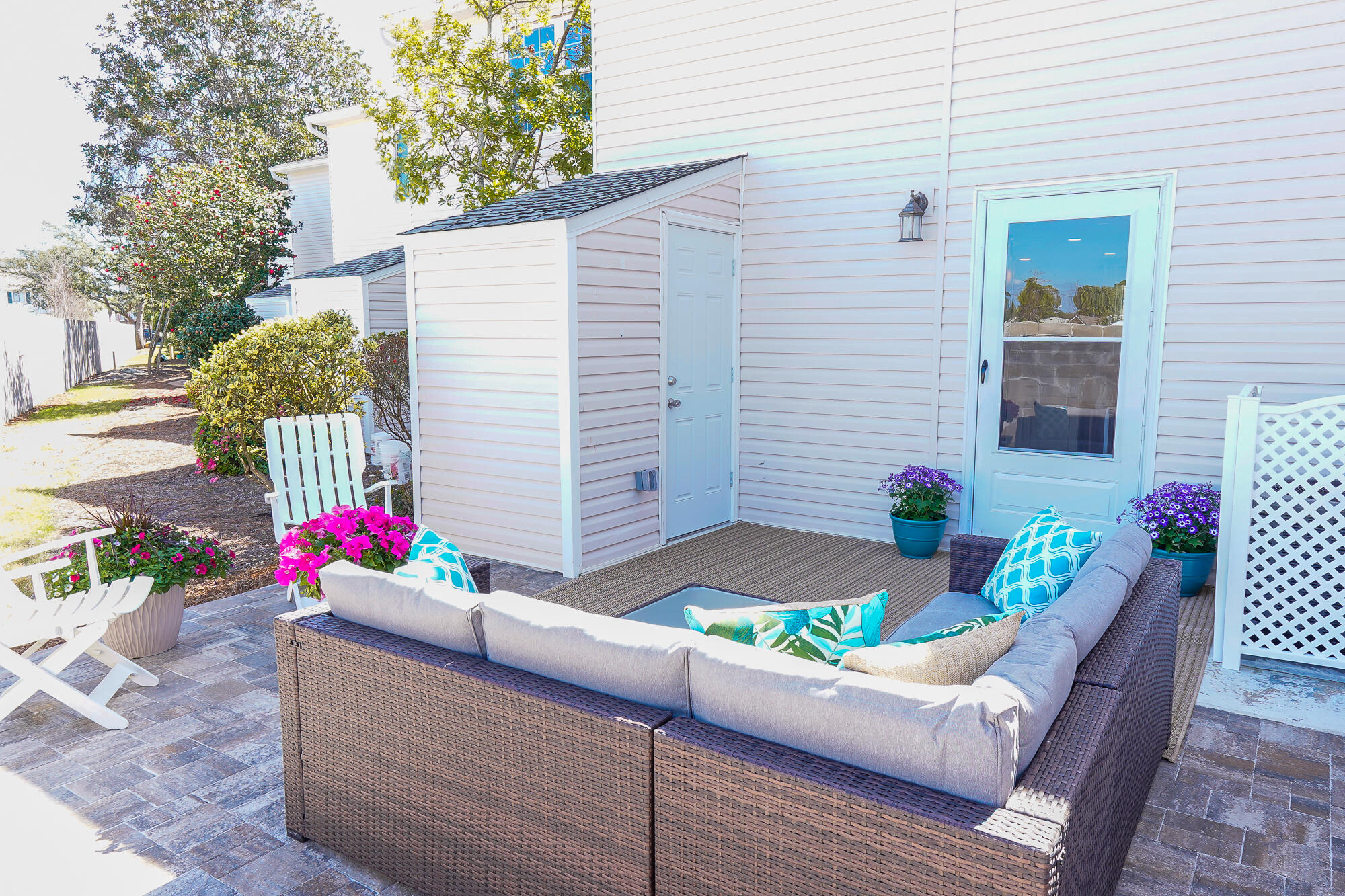 WOODLAND SHORES PH III TOWNHOMES - Residential