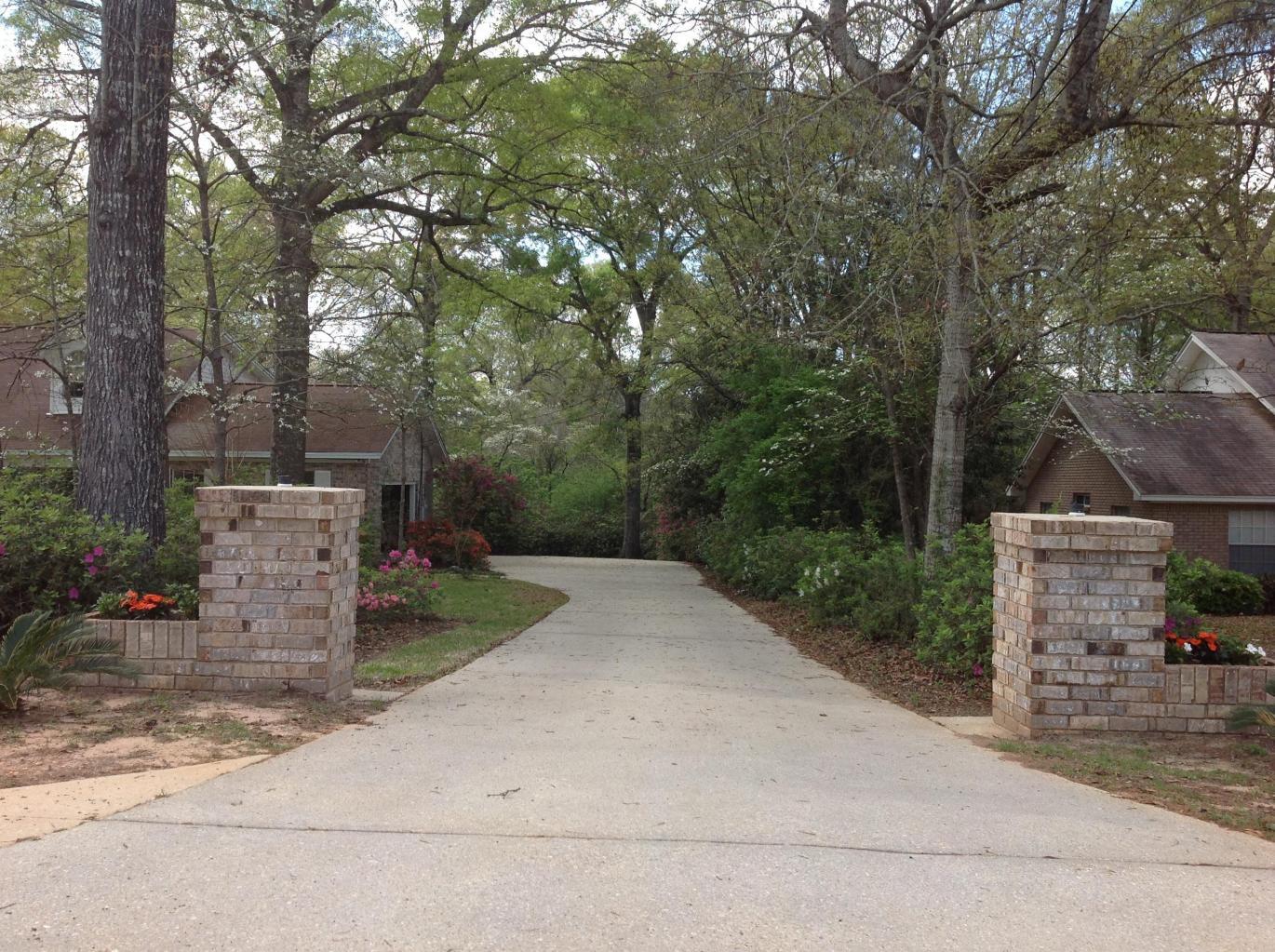 HOLLY HILLS - Residential