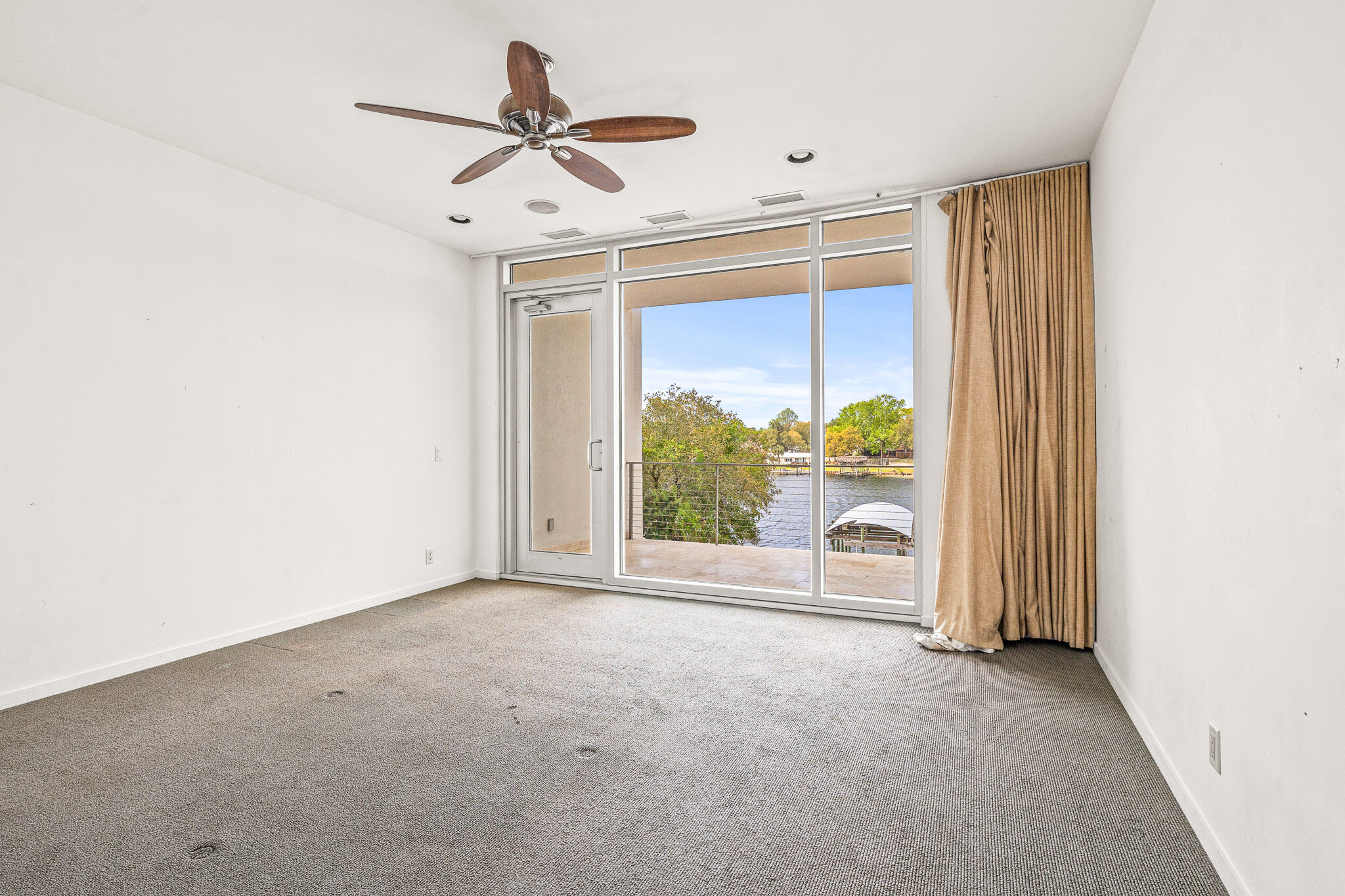 BAYOU VISTA - Residential