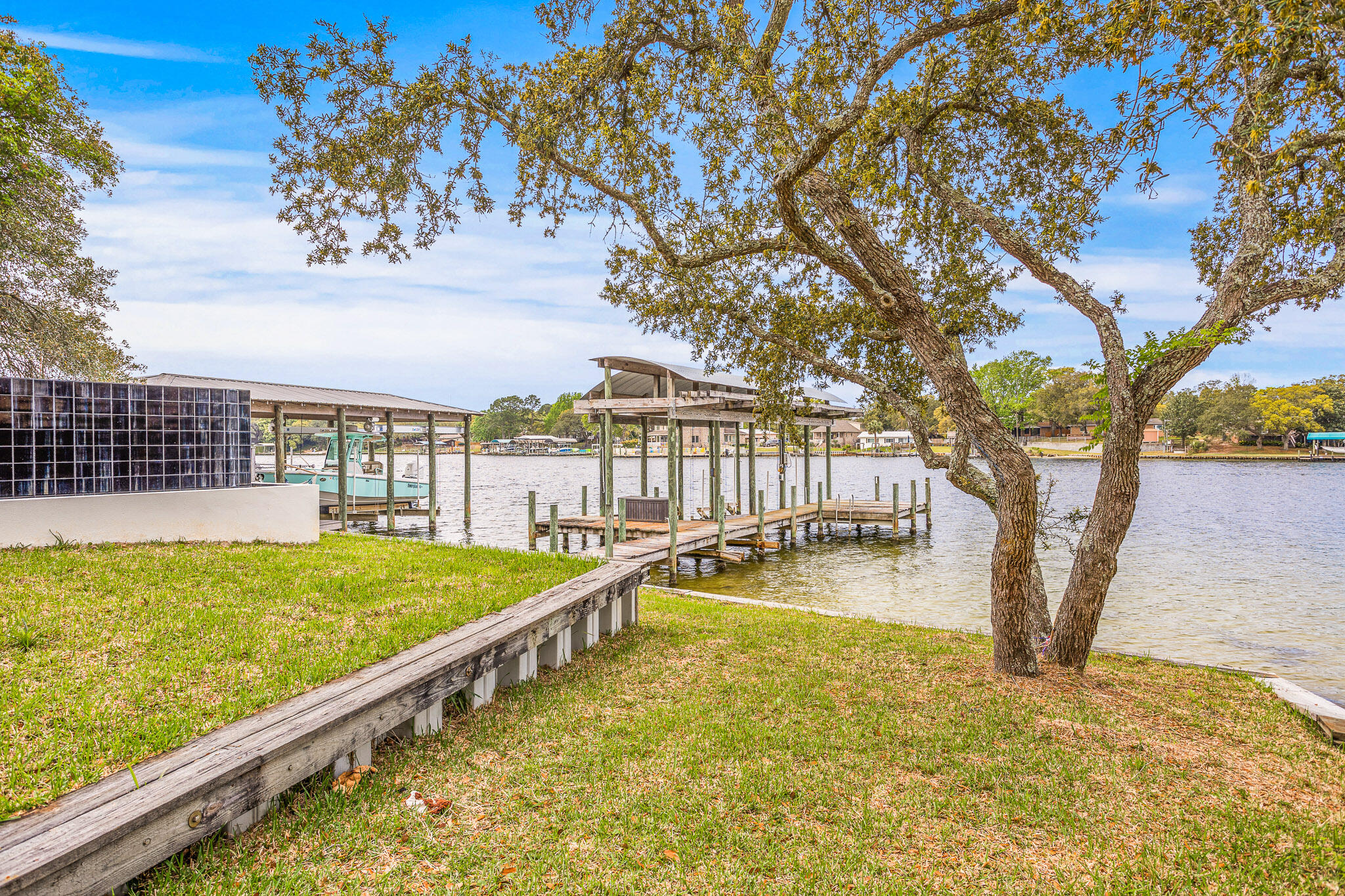 BAYOU VISTA - Residential