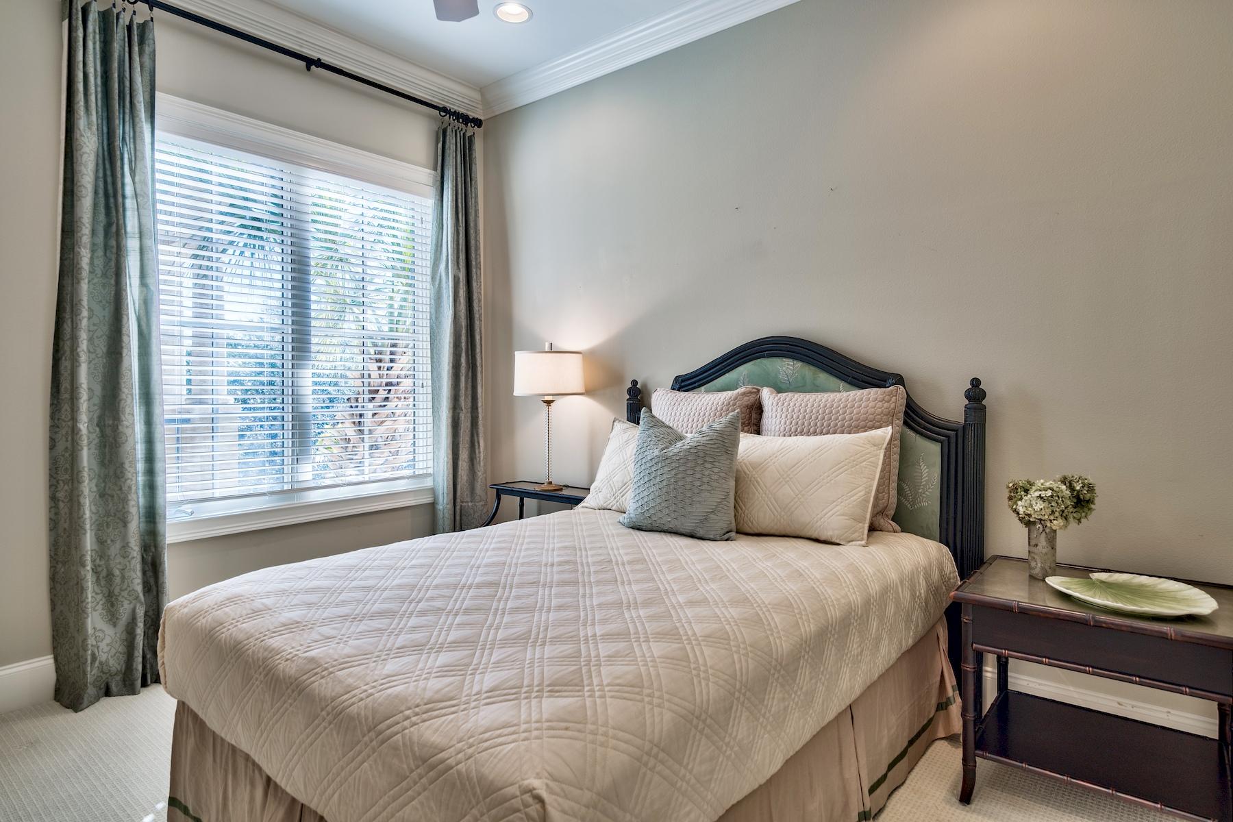 BURNT PINE - Residential