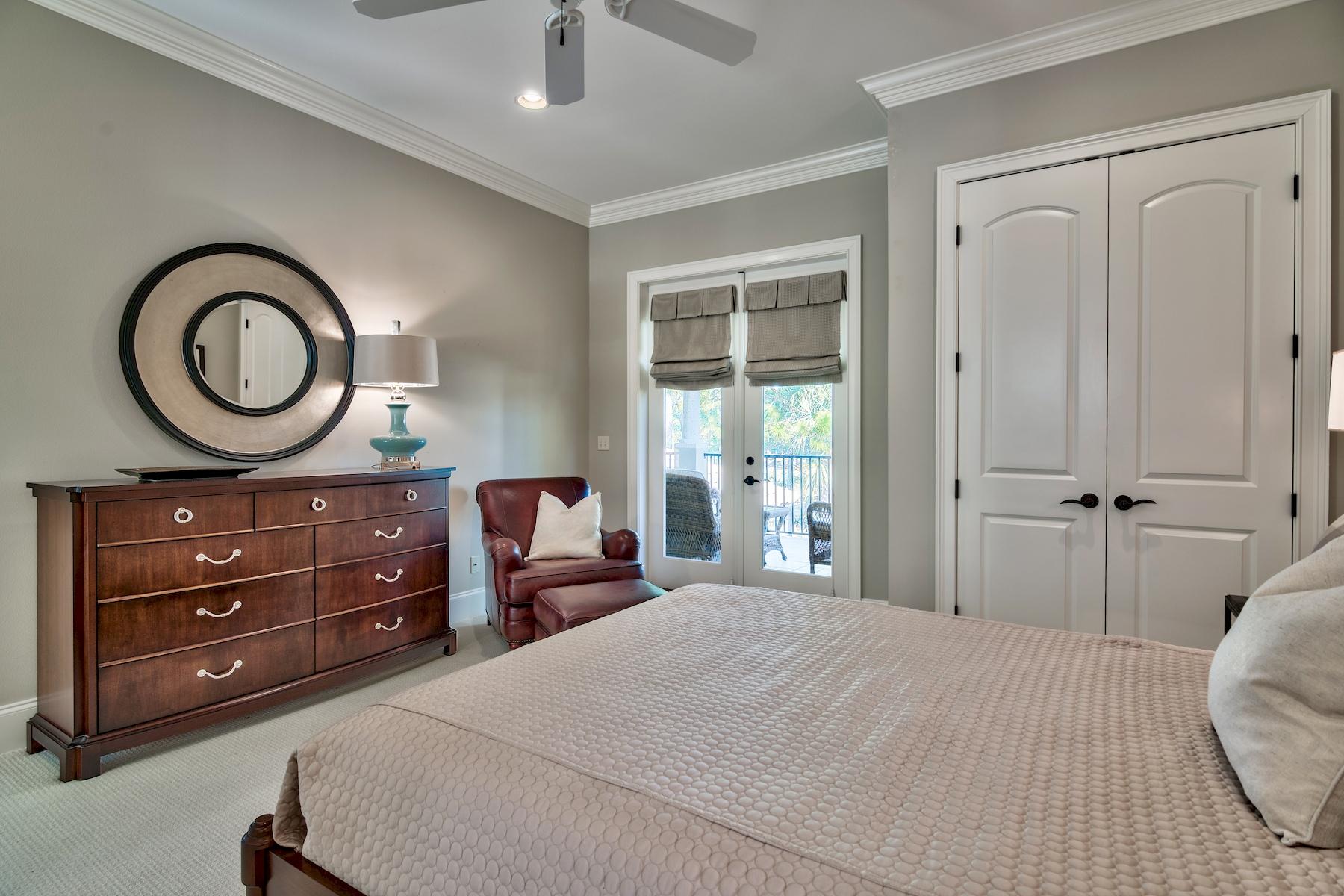 BURNT PINE - Residential