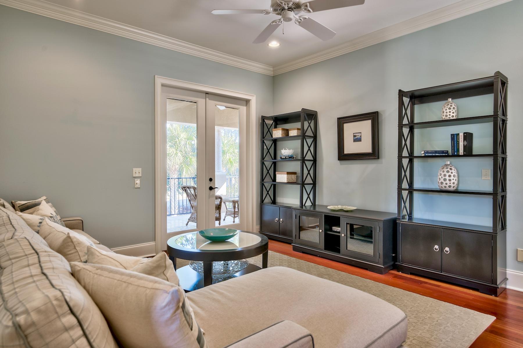 BURNT PINE - Residential