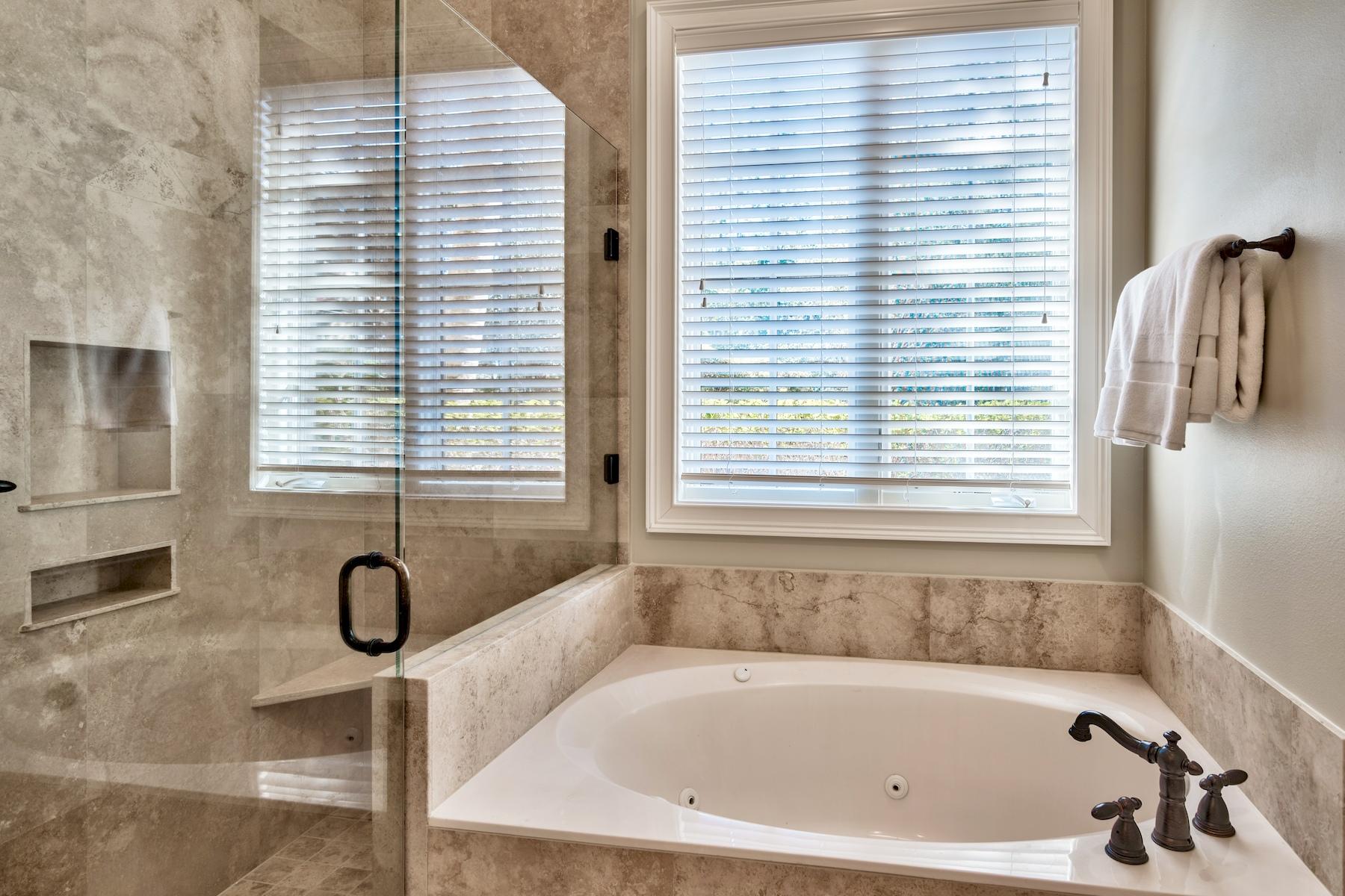 BURNT PINE - Residential