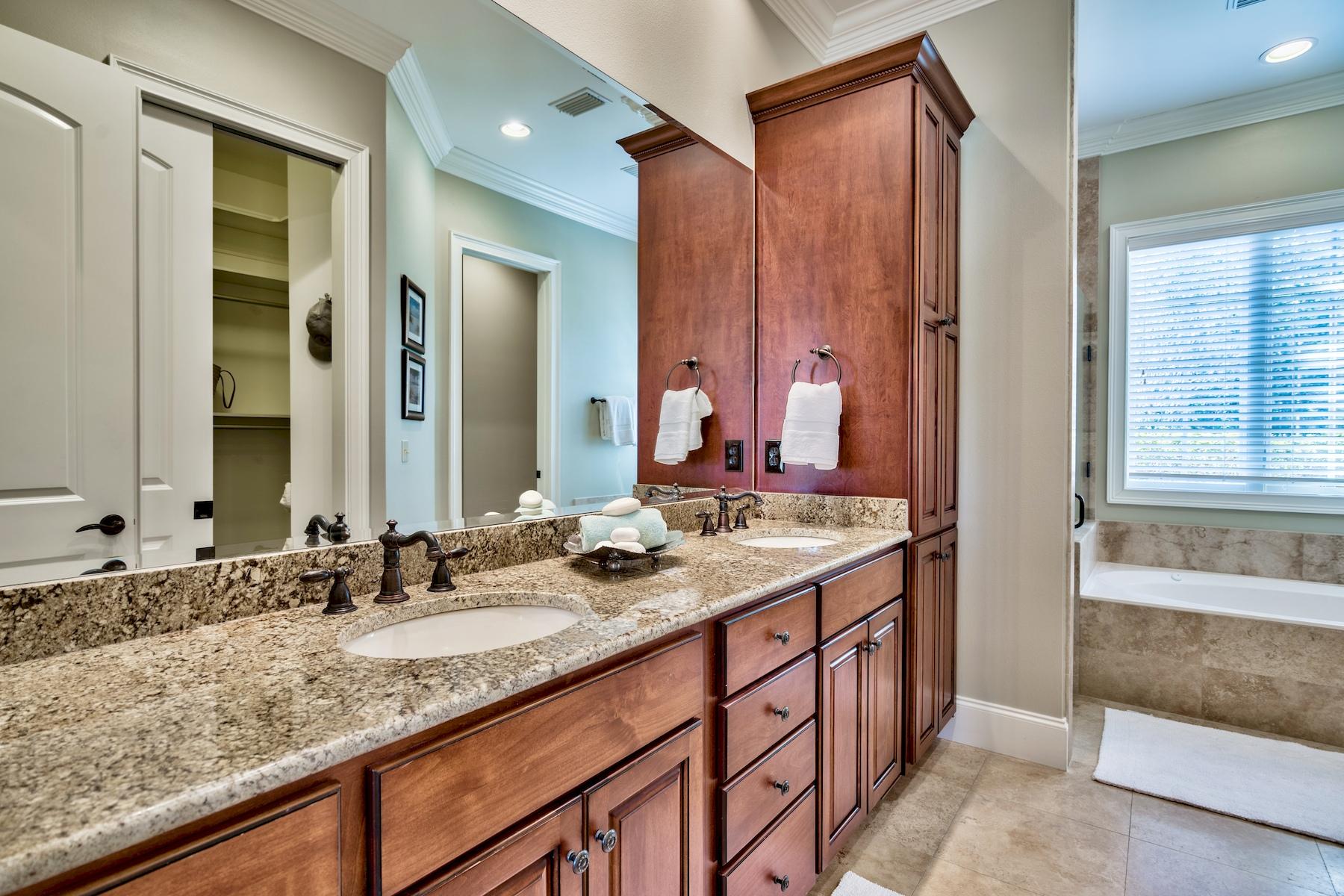 BURNT PINE - Residential