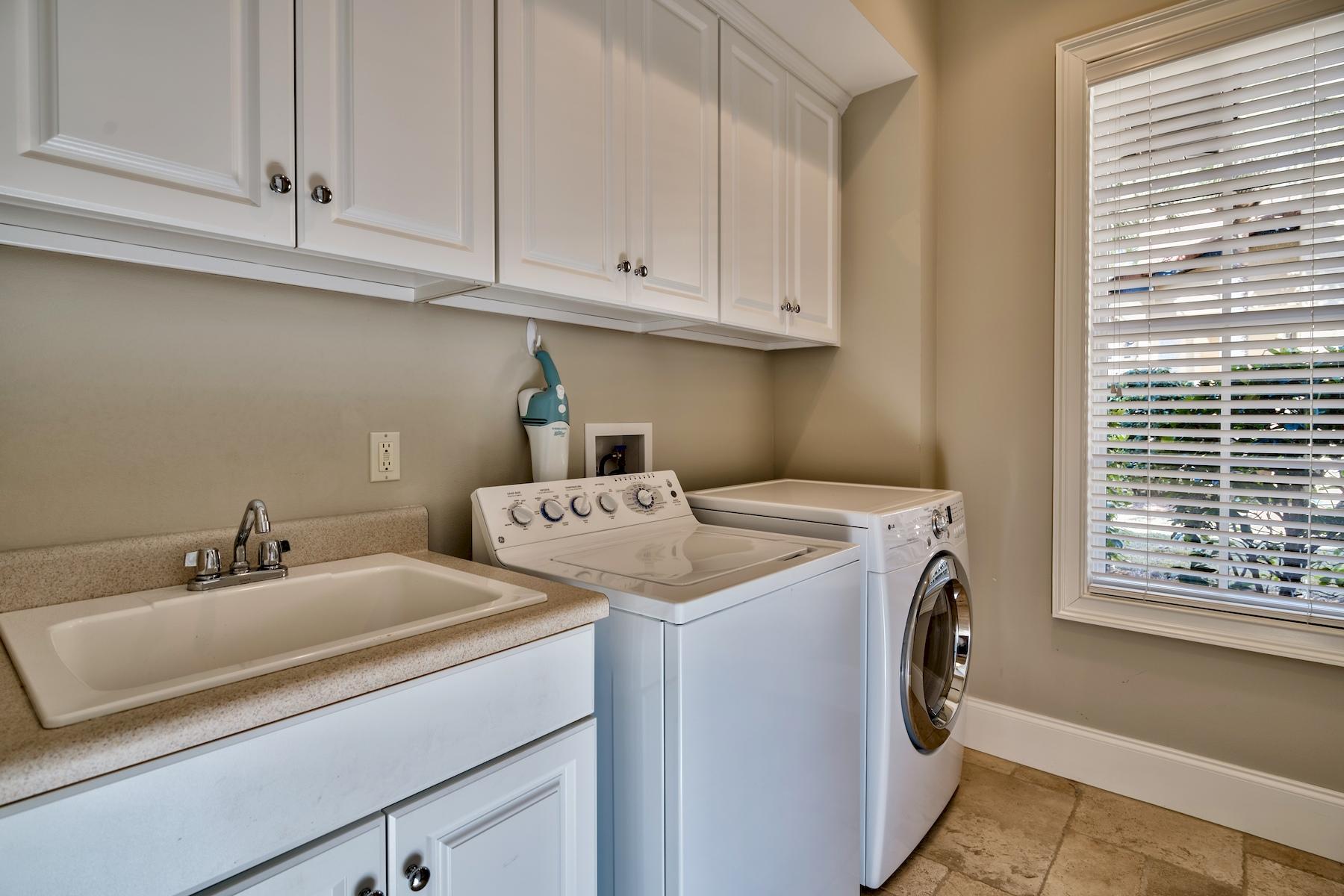 BURNT PINE - Residential