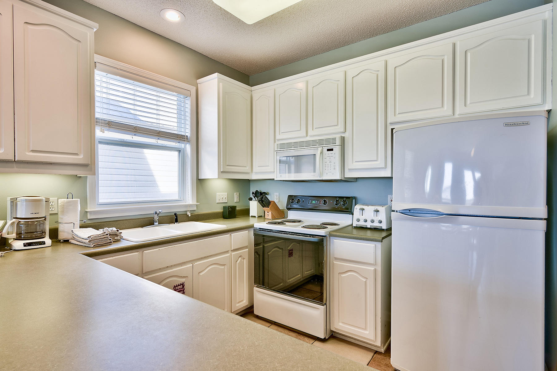 SEABREEZE COTTAGES - Residential