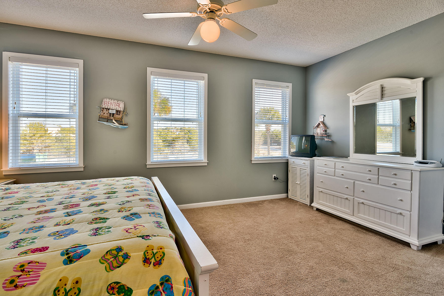 SEABREEZE COTTAGES - Residential