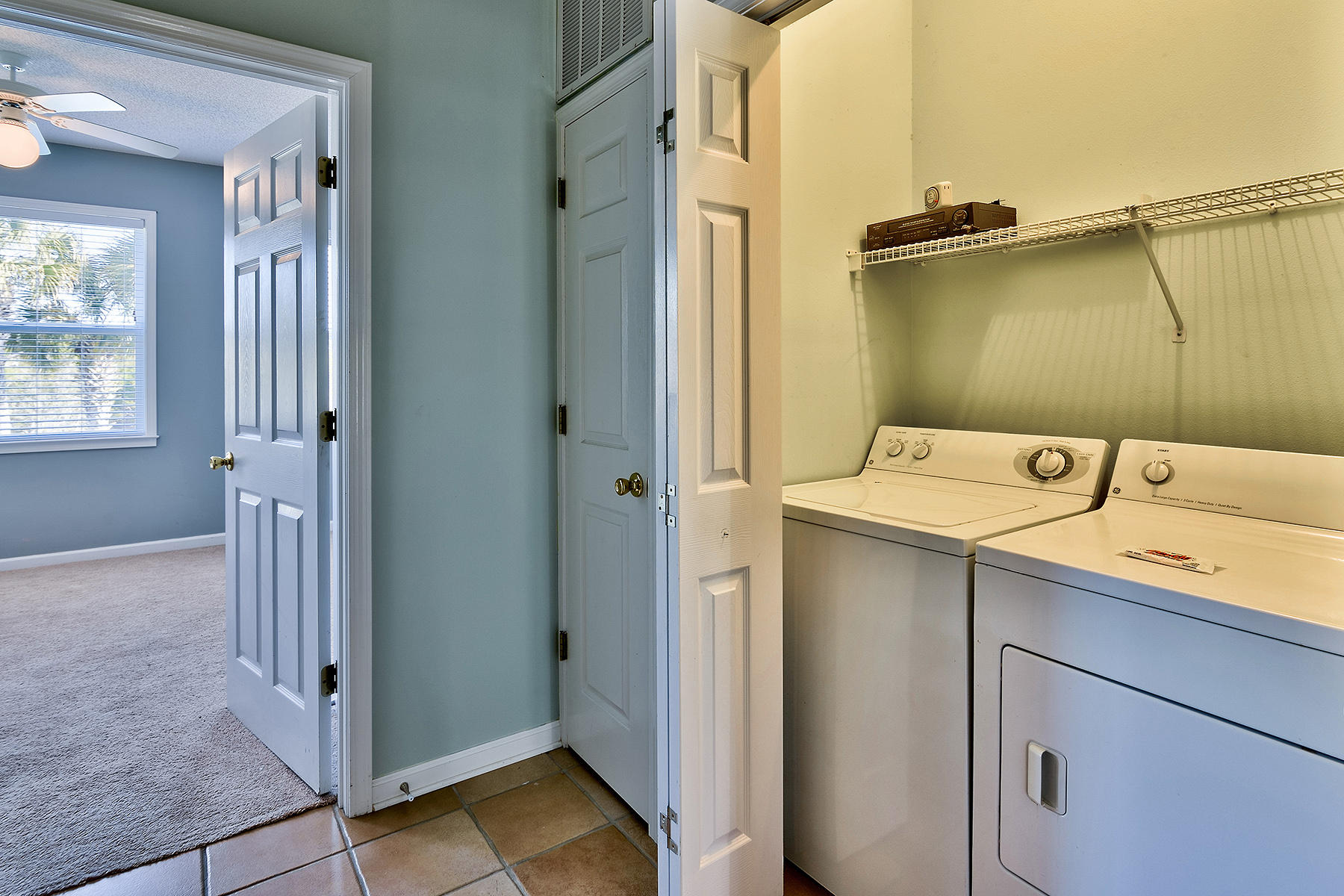 SEABREEZE COTTAGES - Residential