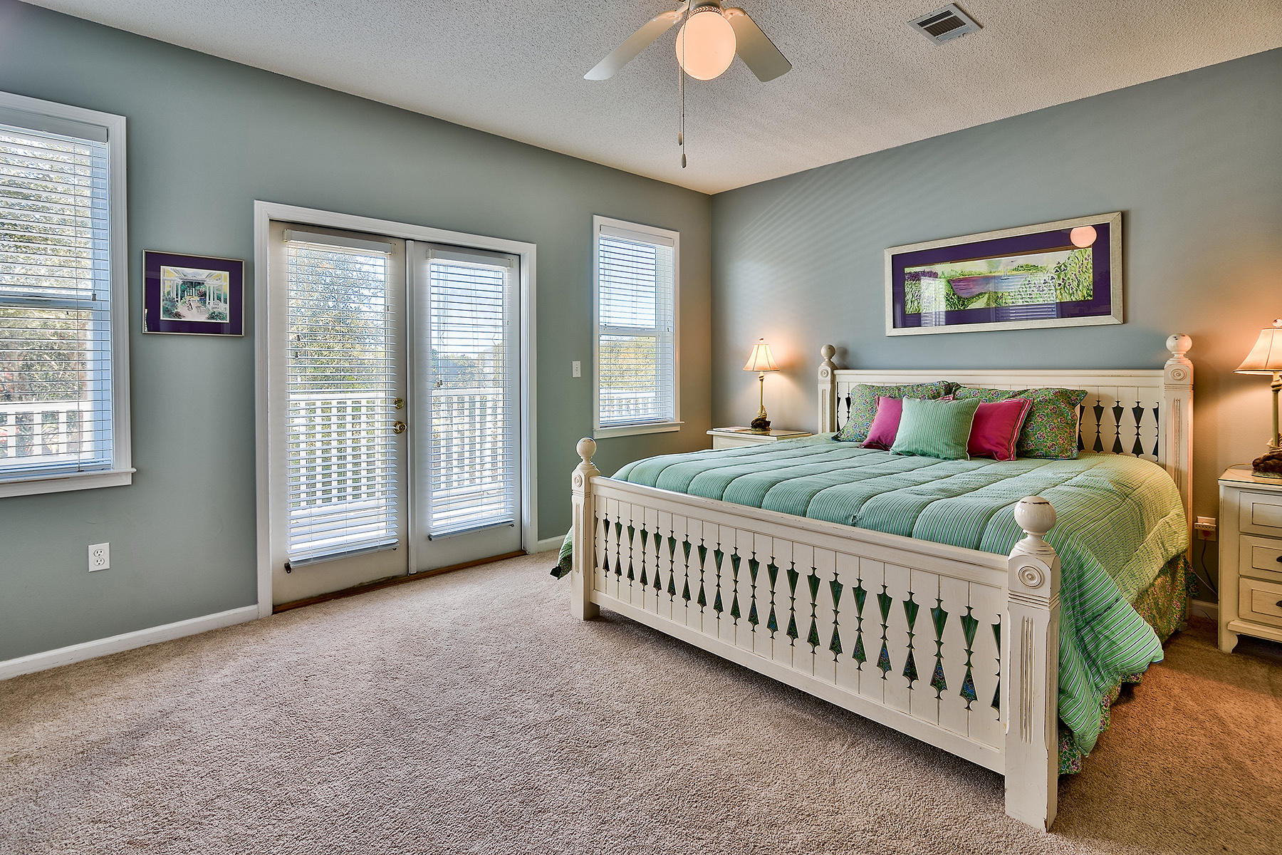 SEABREEZE COTTAGES - Residential