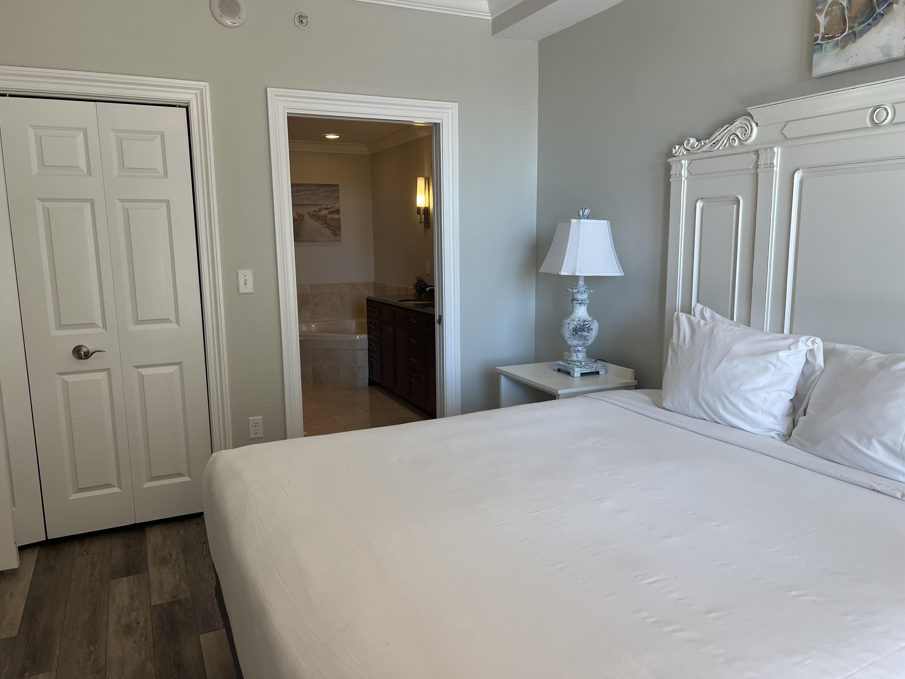 EMERALD GRANDE - Residential