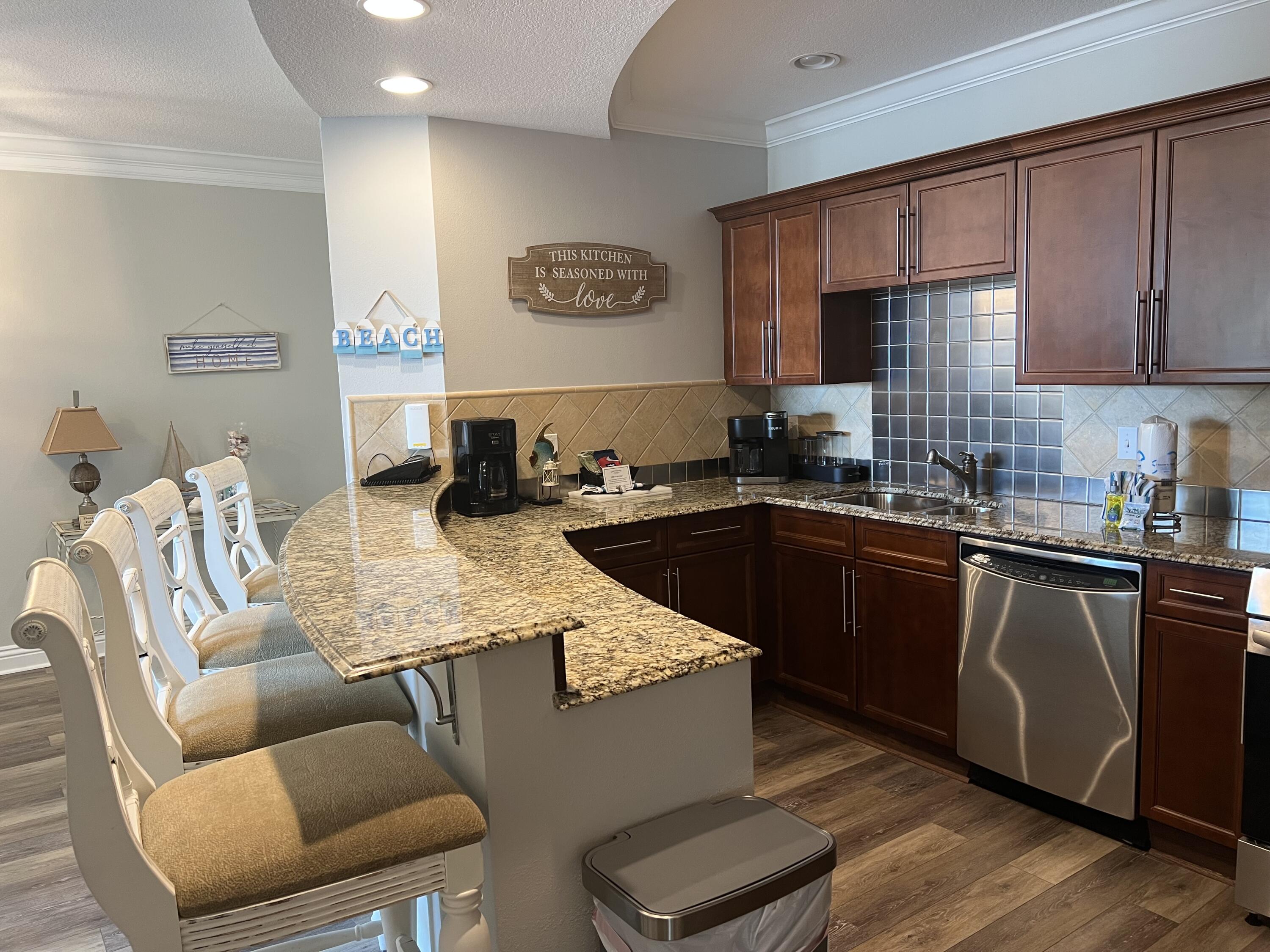 EMERALD GRANDE - Residential