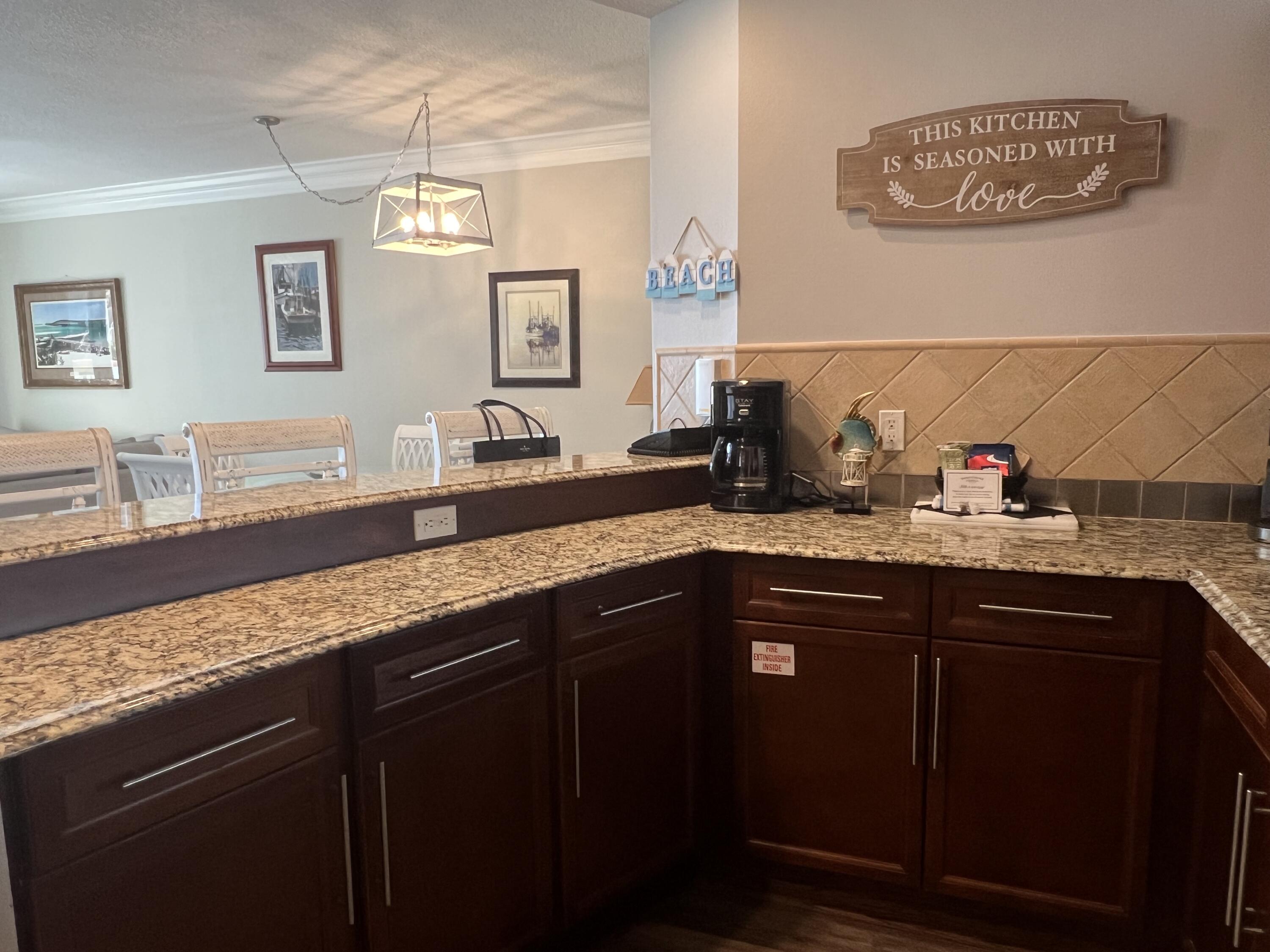 EMERALD GRANDE - Residential