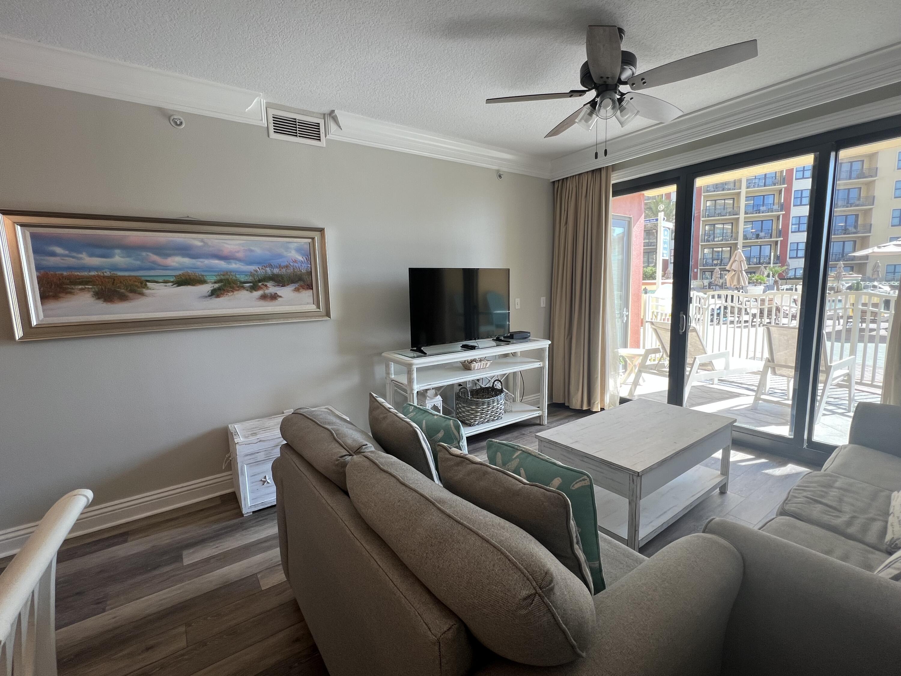 EMERALD GRANDE - Residential