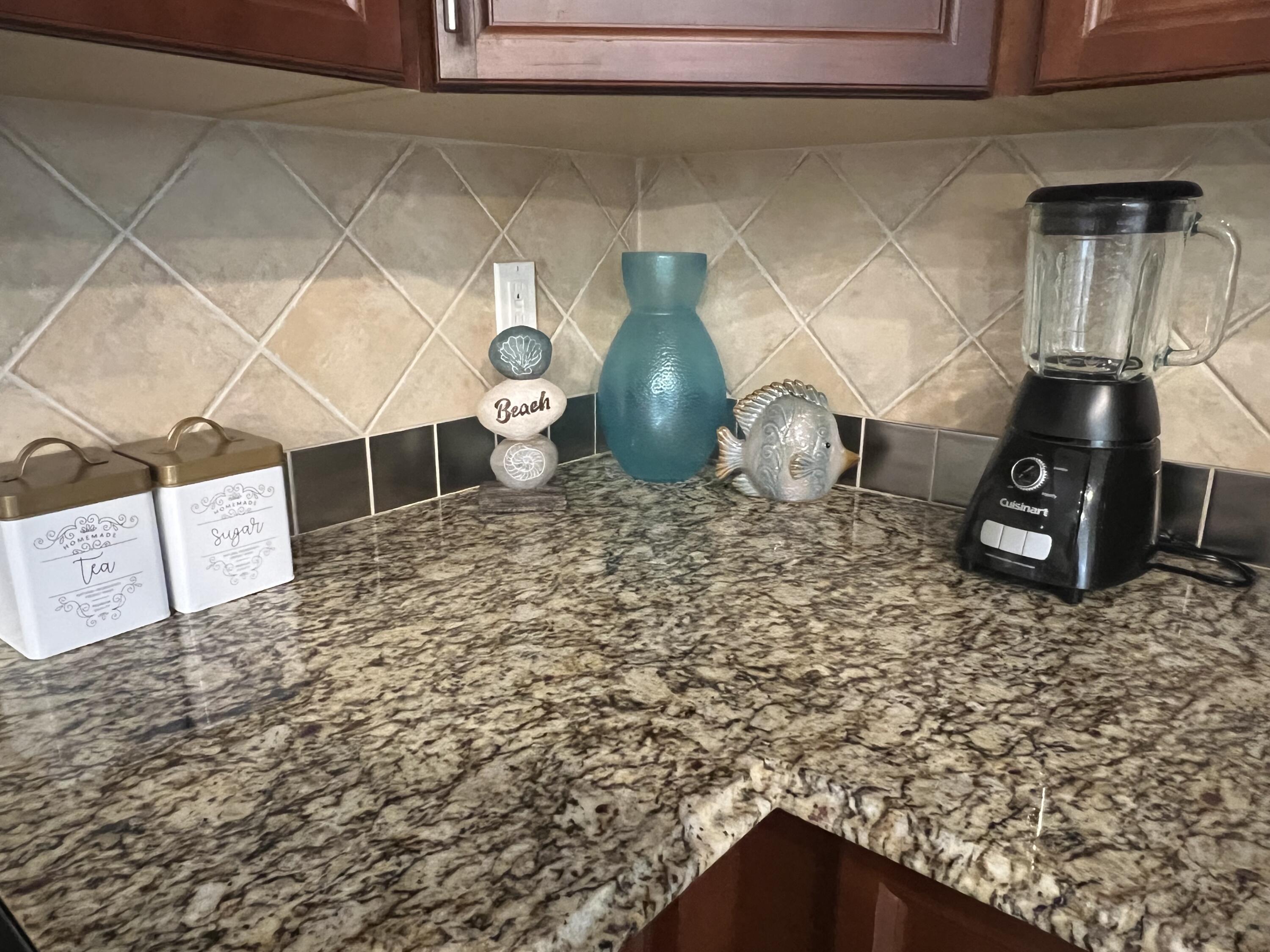 EMERALD GRANDE - Residential