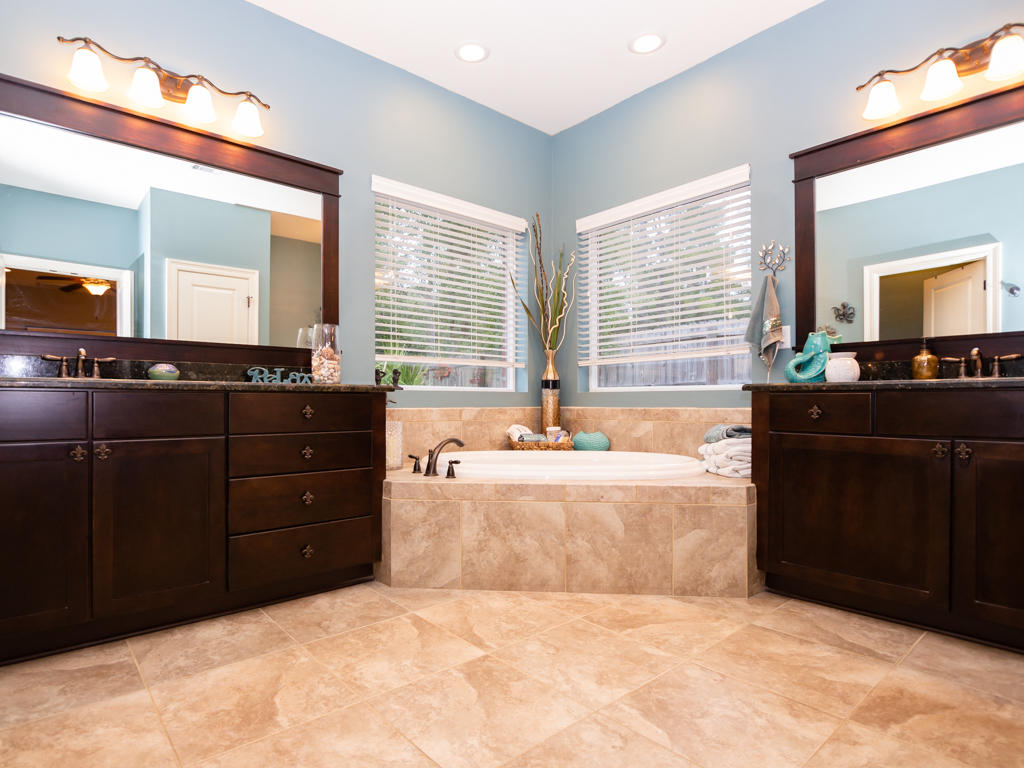 Hawk's Landing - Residential