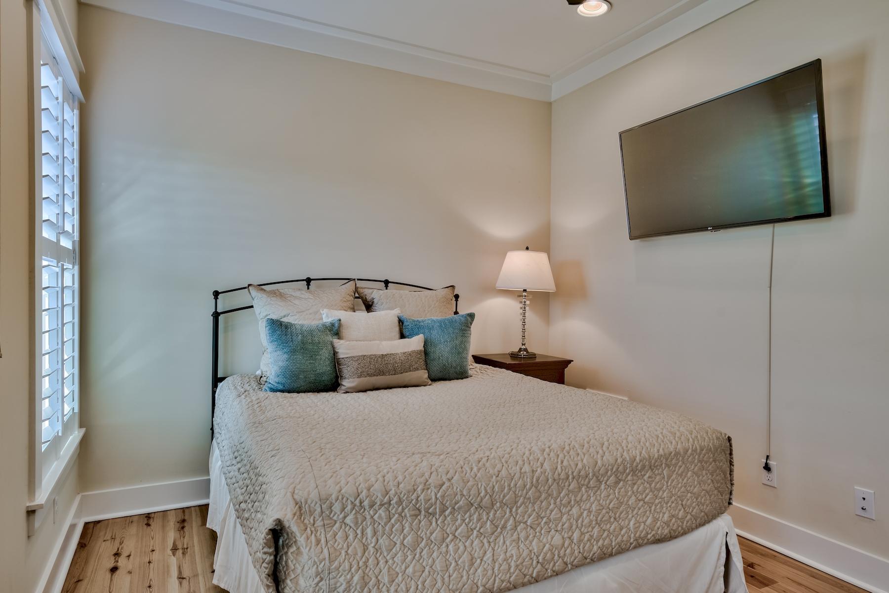 SUMMER RIDGE - Residential